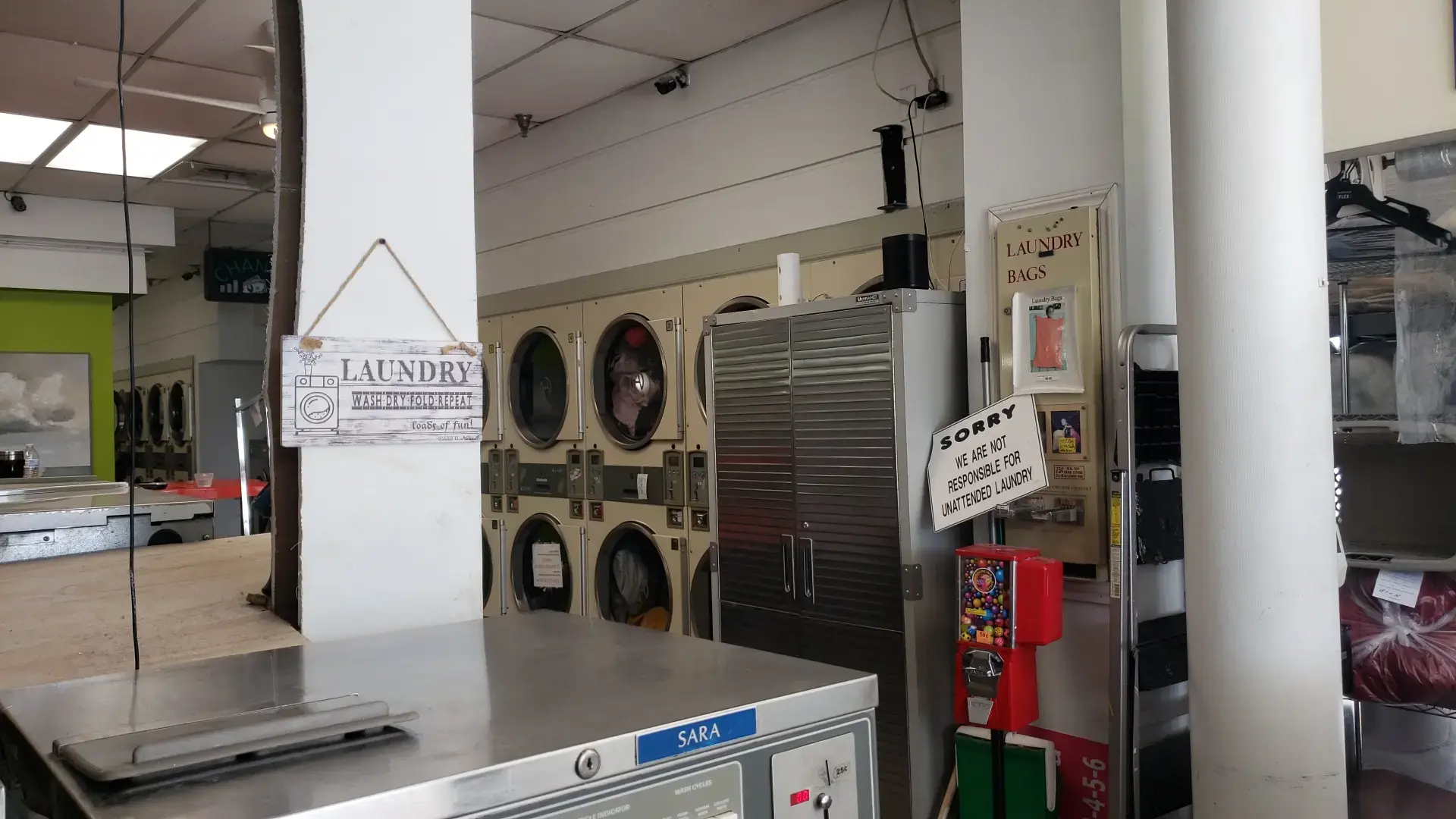 Coin Laundry Deerfield ''Deerfield LaundryMax" thumbnail 7