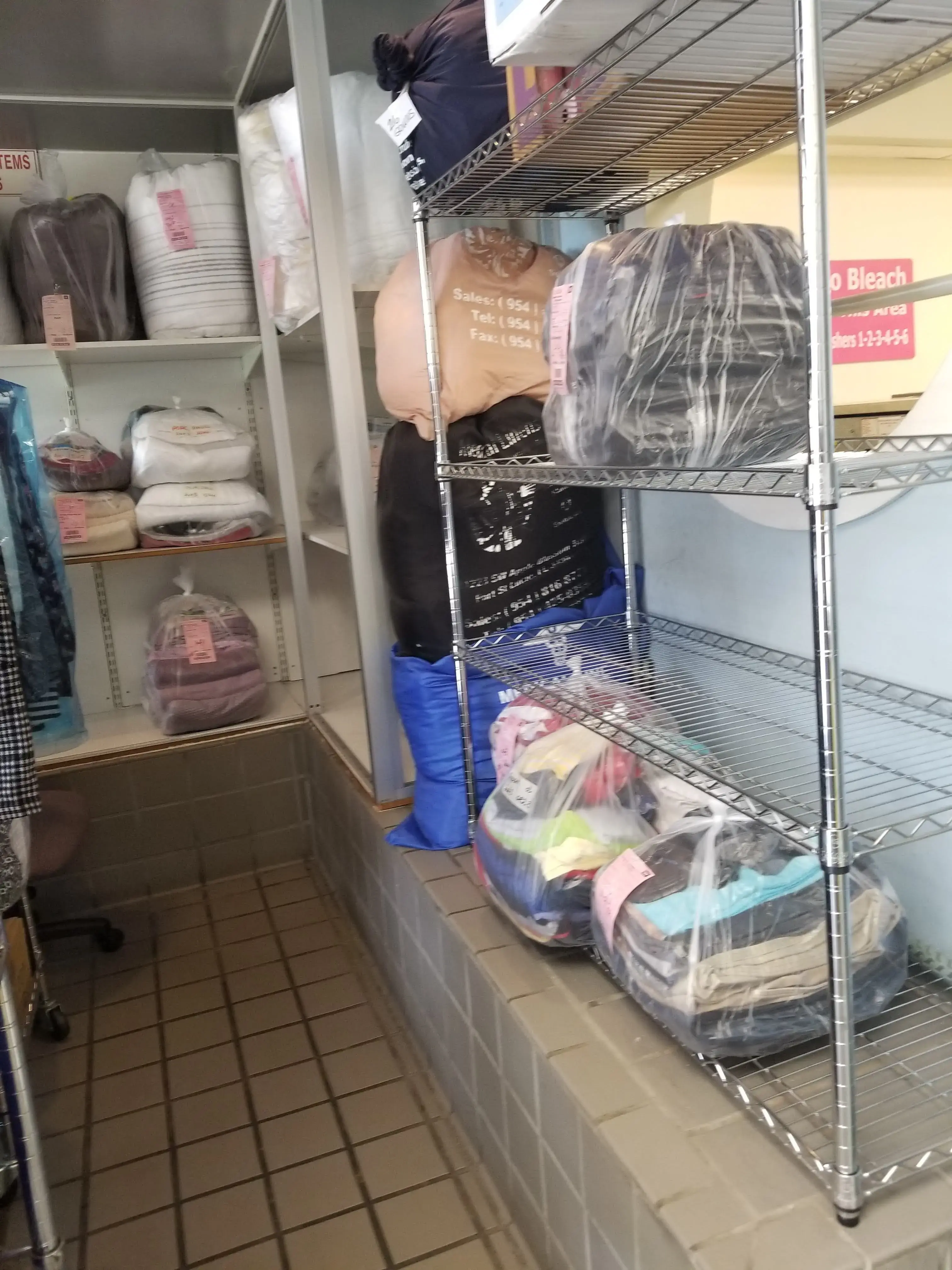 Coin Laundry Deerfield ''Deerfield LaundryMax" thumbnail 9