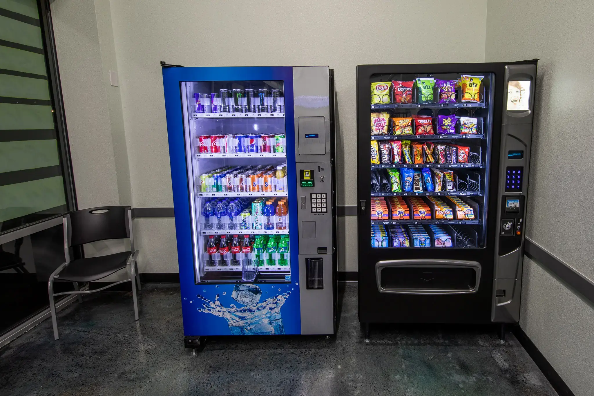 Coin Laundry thumbnail 5