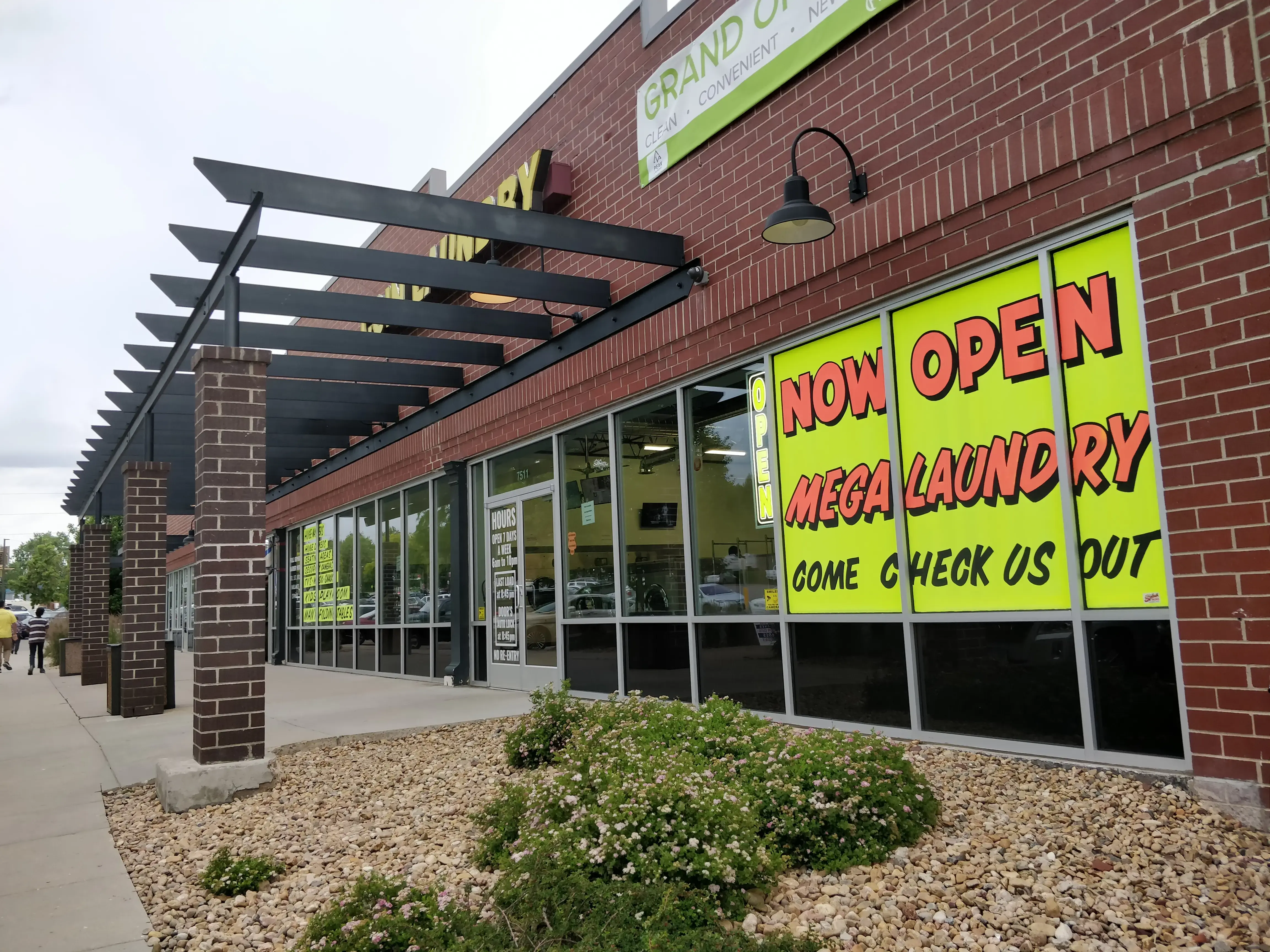 Coin Laundry - Image 4