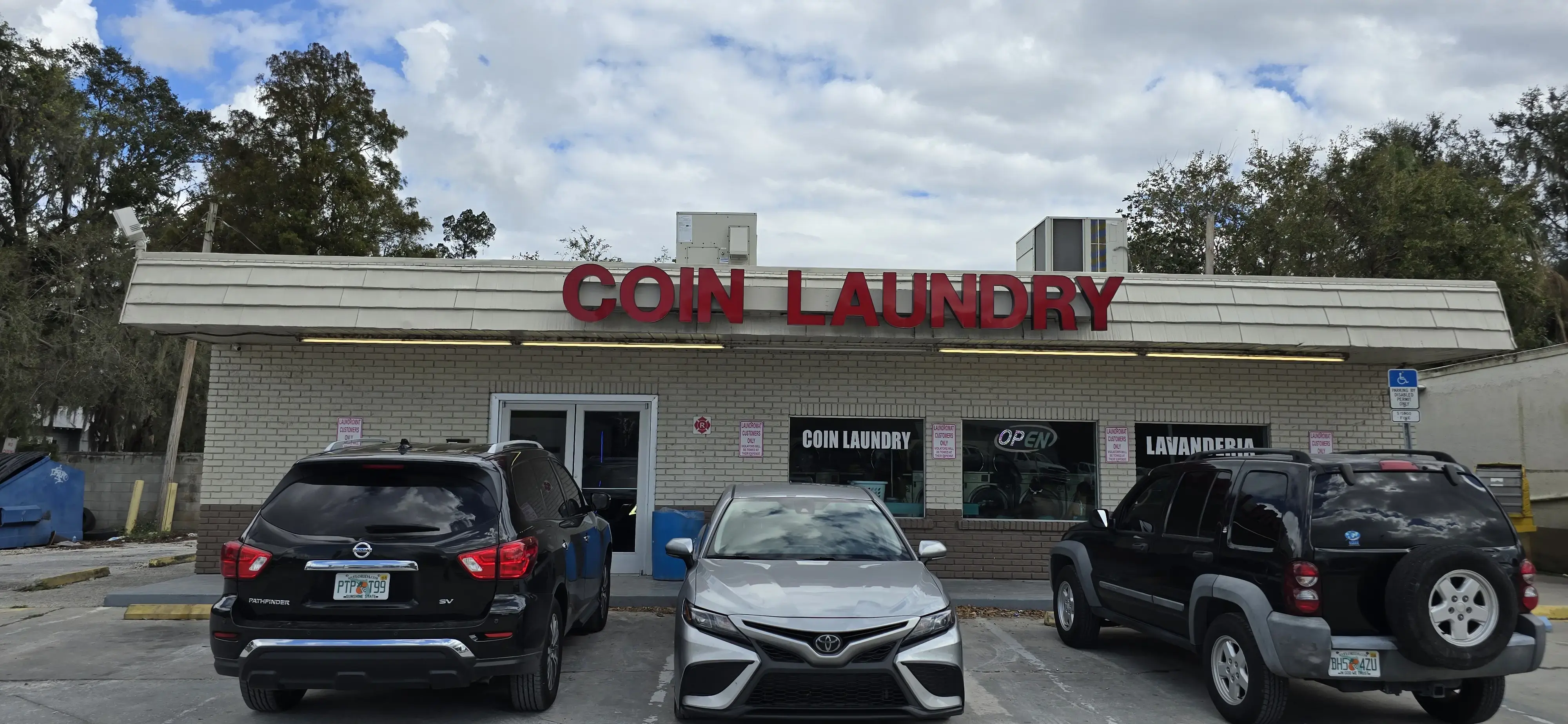 Coin Laundry - Image 4