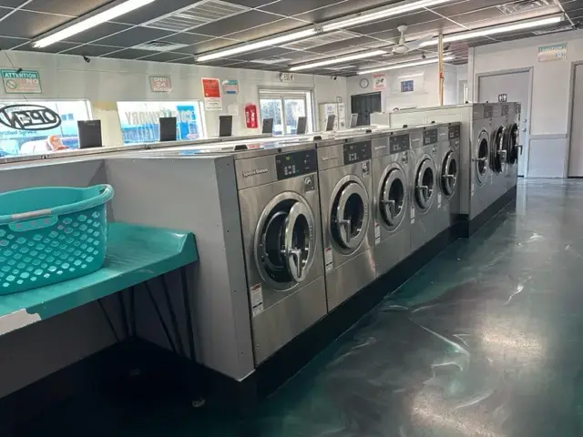 Coin Laundry thumbnail 9