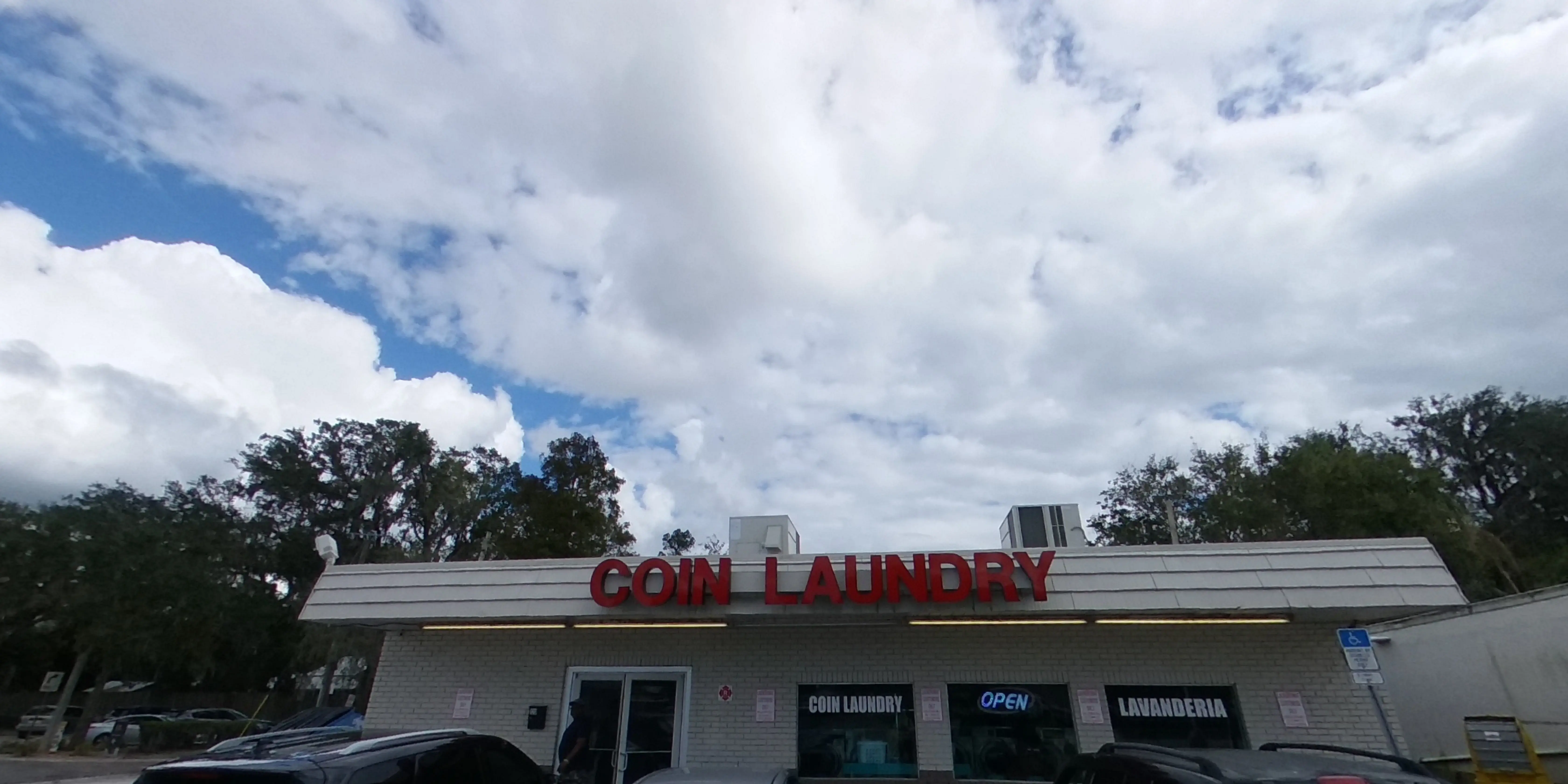 Coin Laundry - Image 5