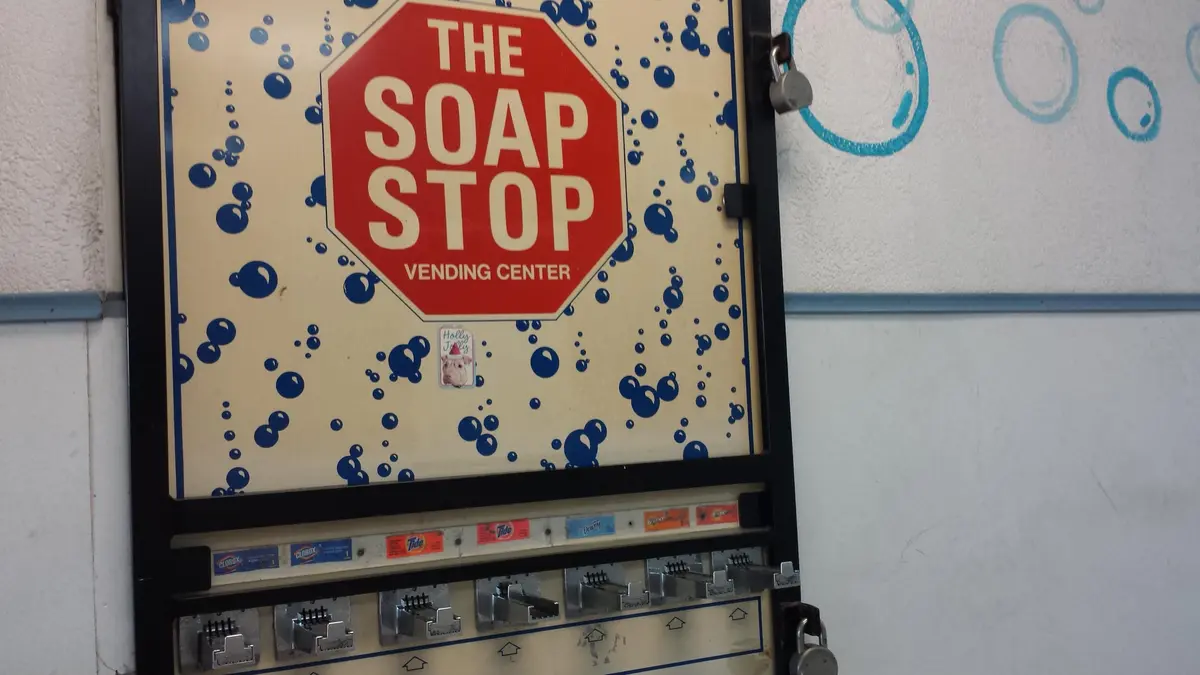 Coin Laundry - Image 3