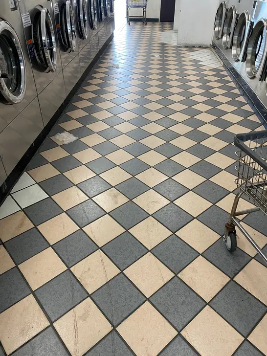 Coin Laundry thumbnail 2