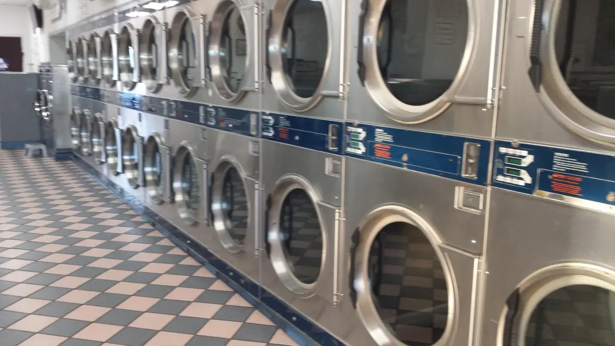 Coin Laundry thumbnail 4