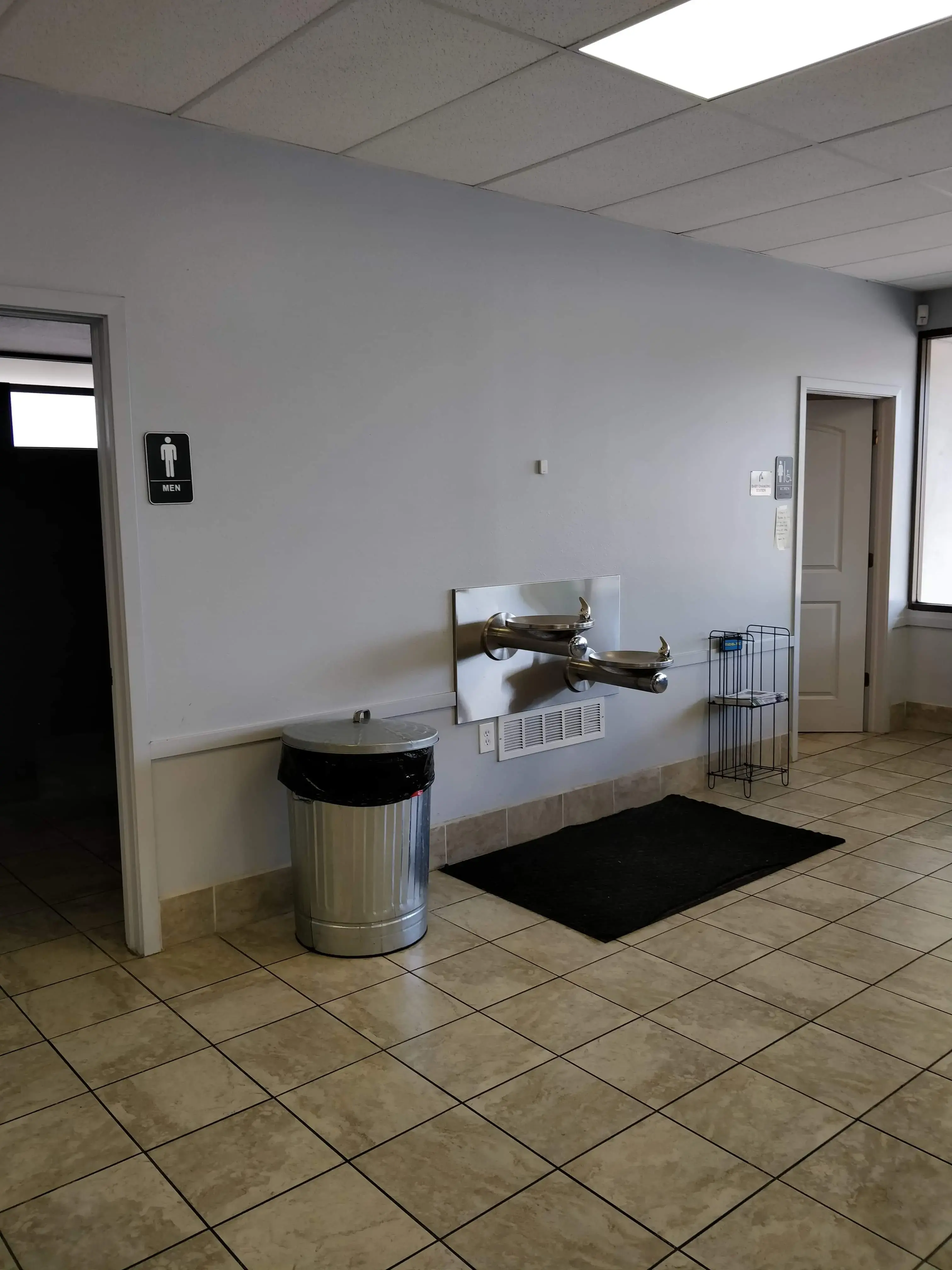 Coin Laundry thumbnail 7