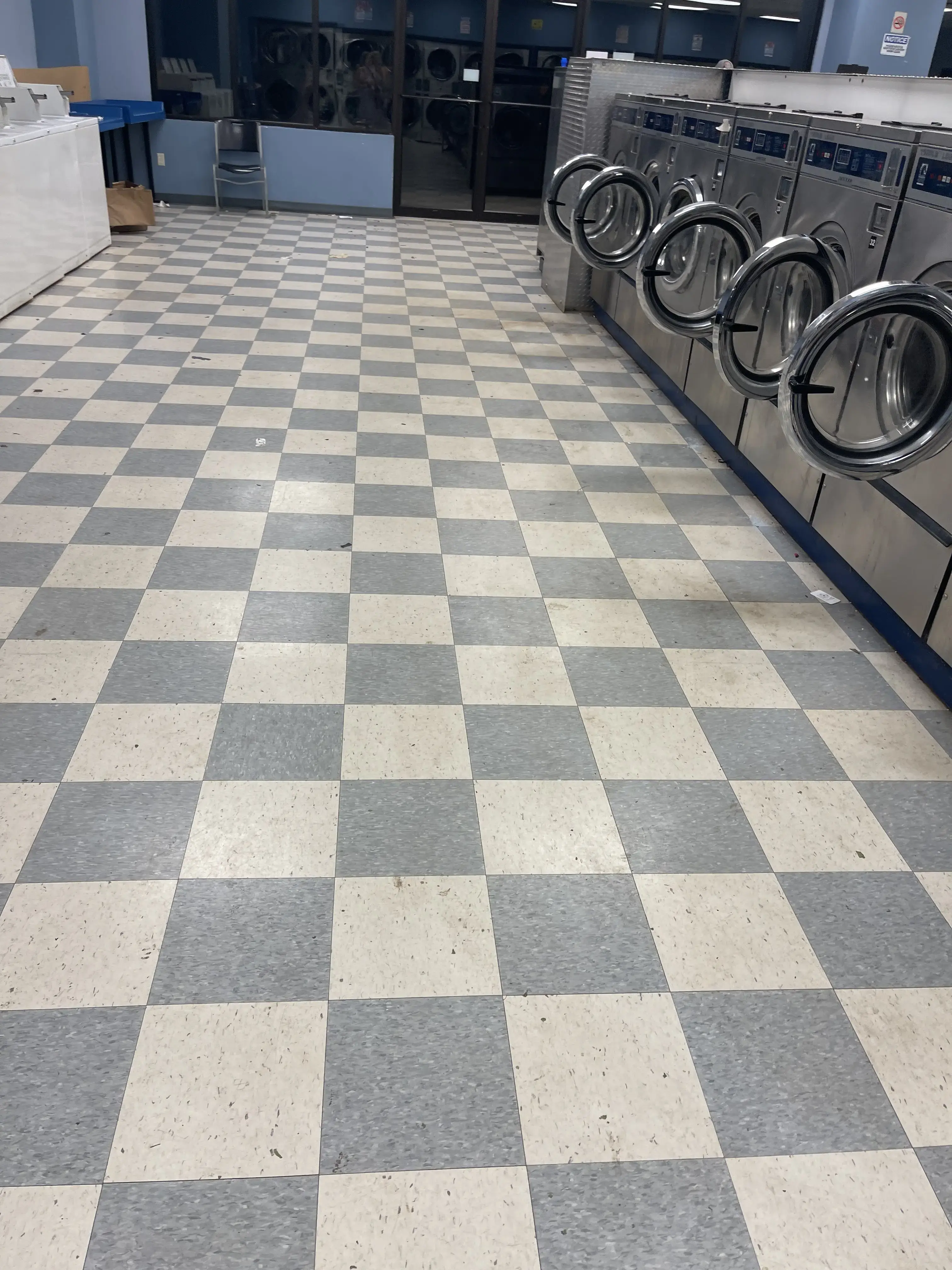 Coin Laundry thumbnail 4