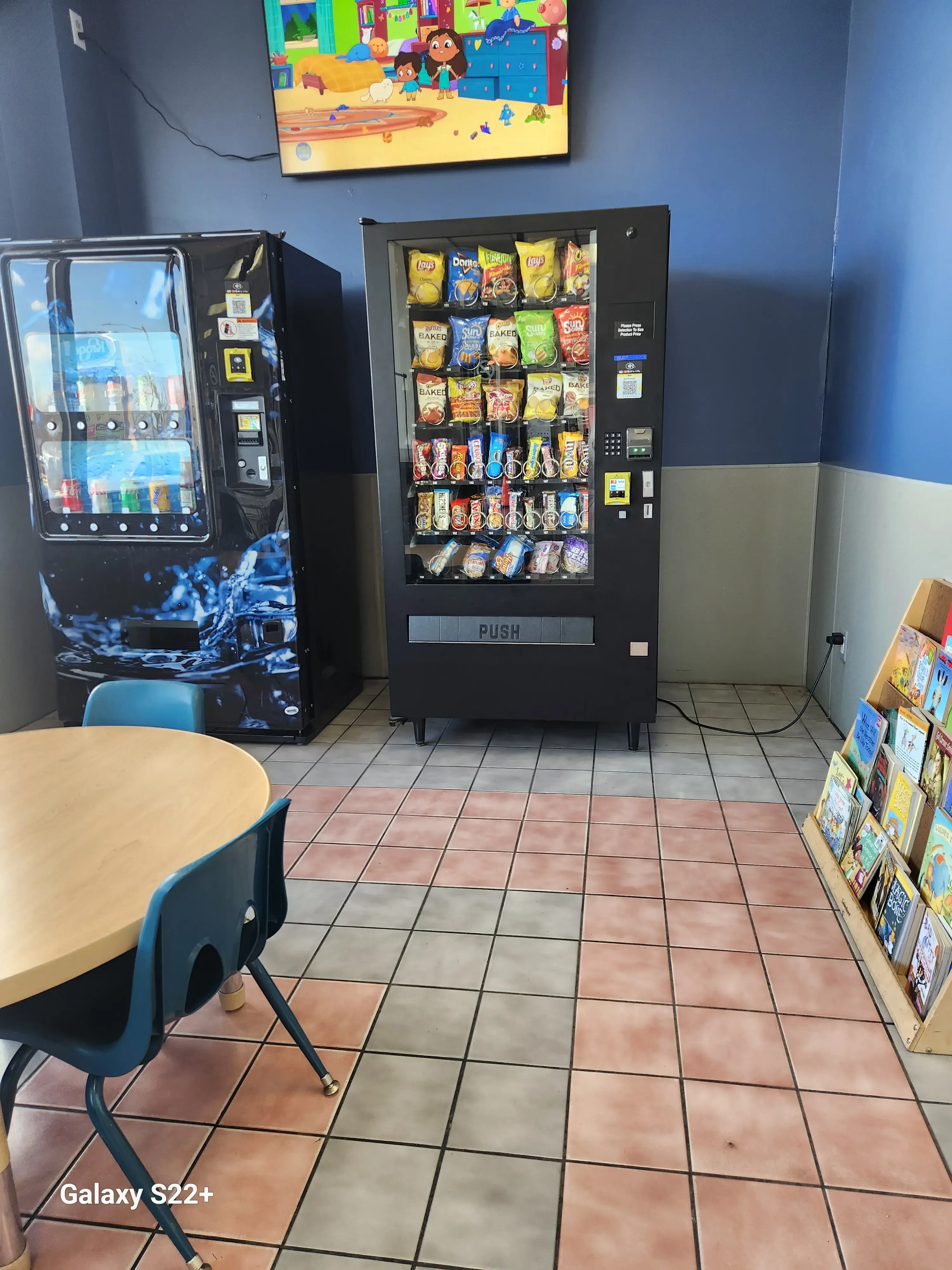 Coin Laundry - Image 3