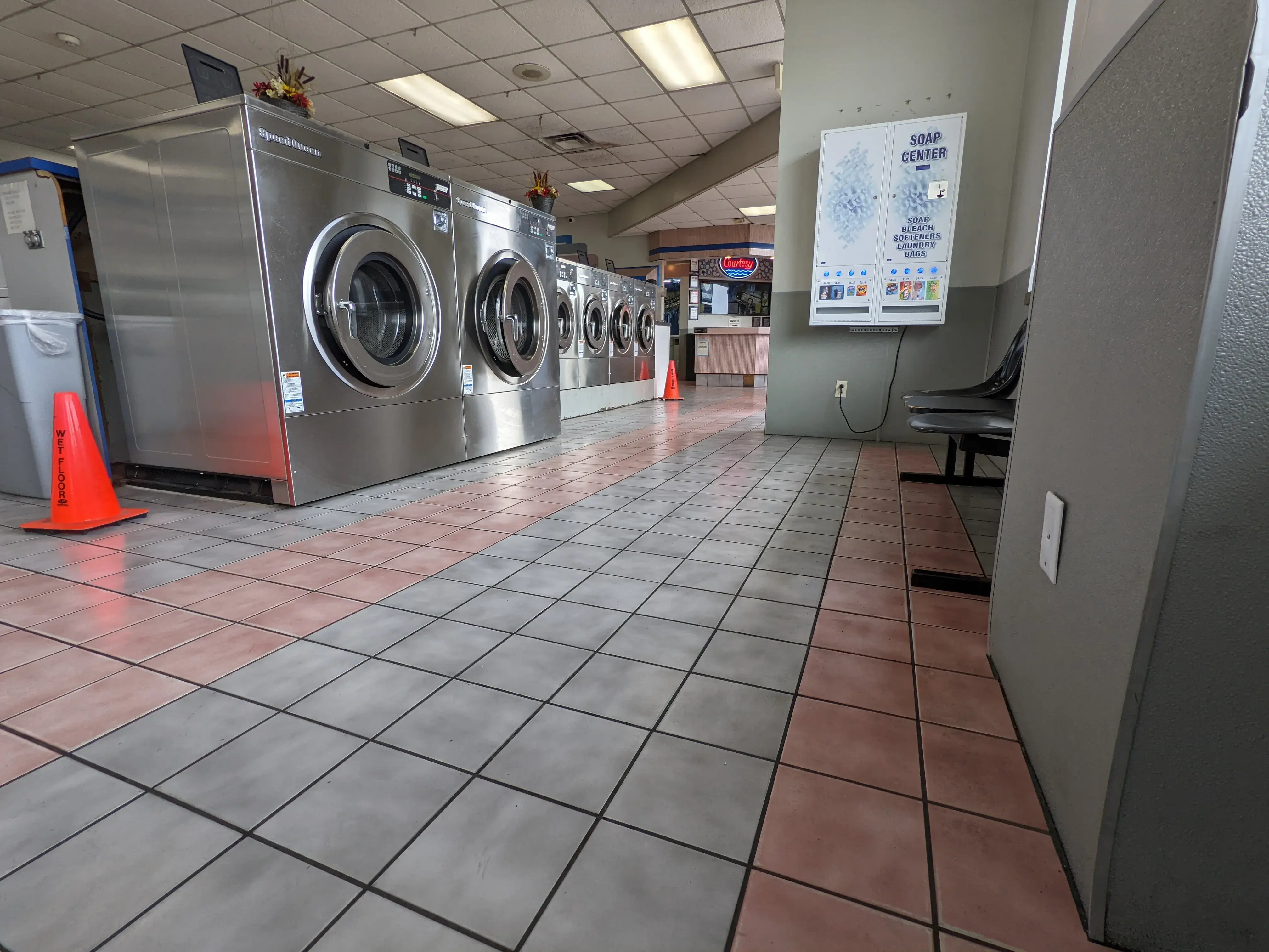 Coin Laundry thumbnail 10