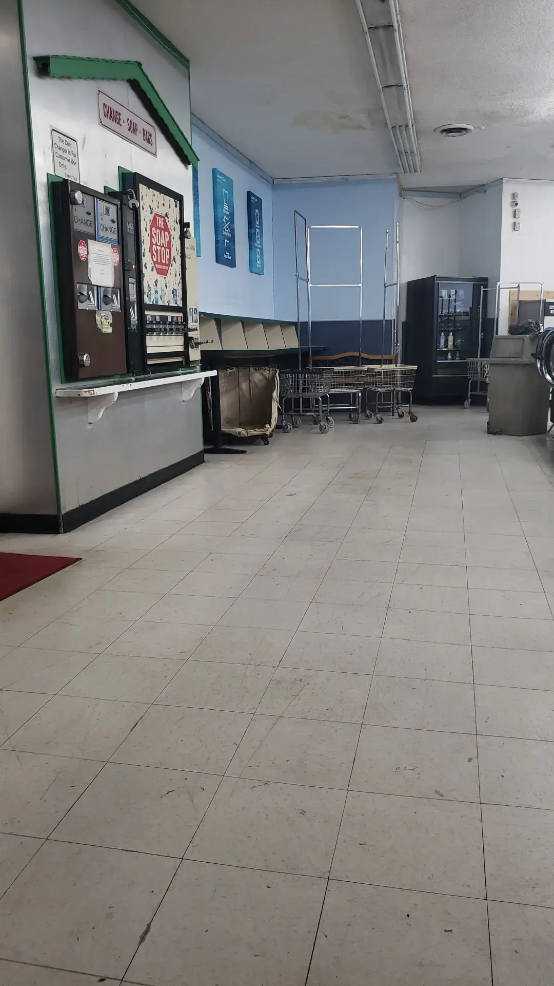 Coin Laundry - Image 10