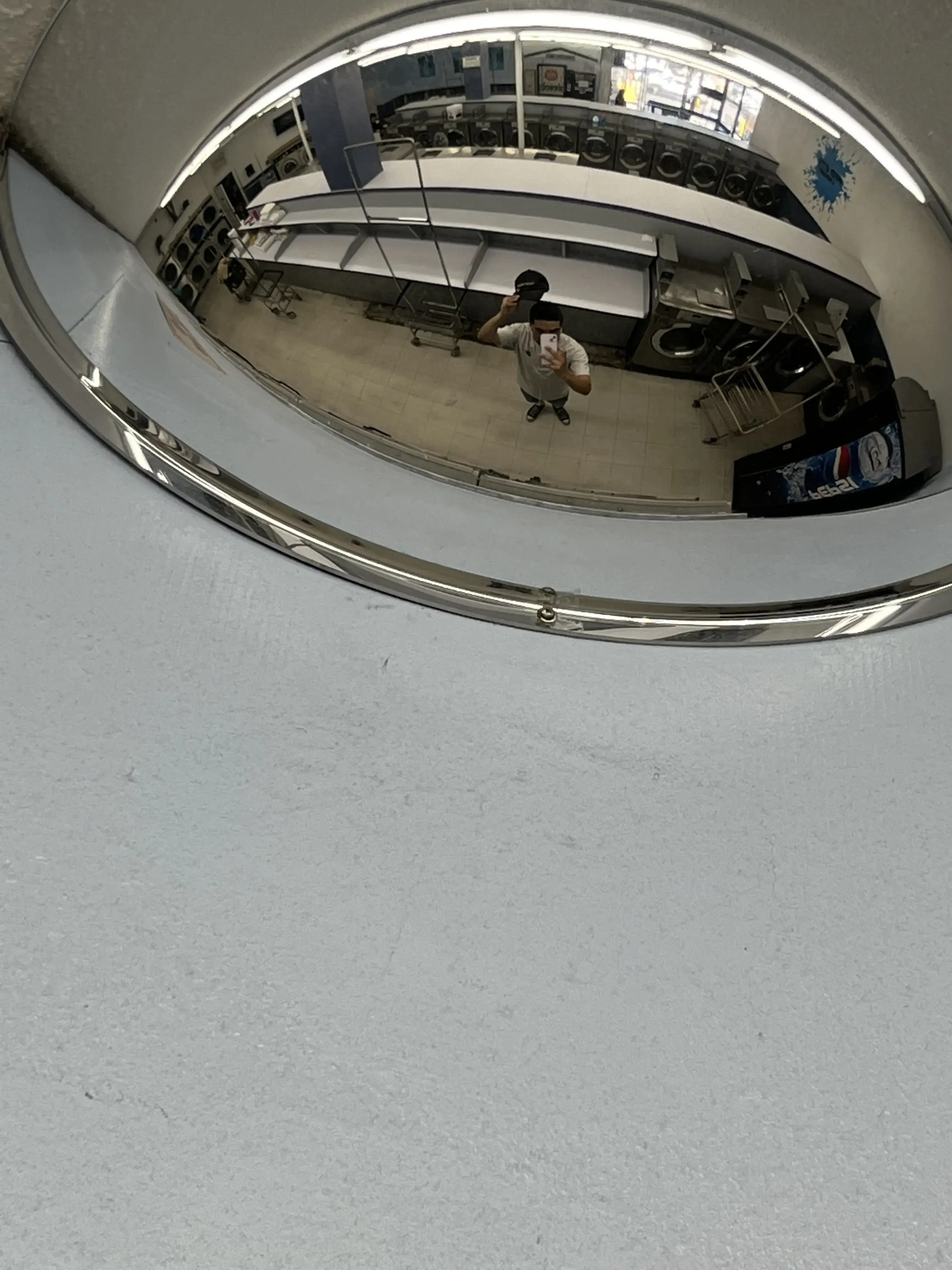 Coin Laundry thumbnail 8