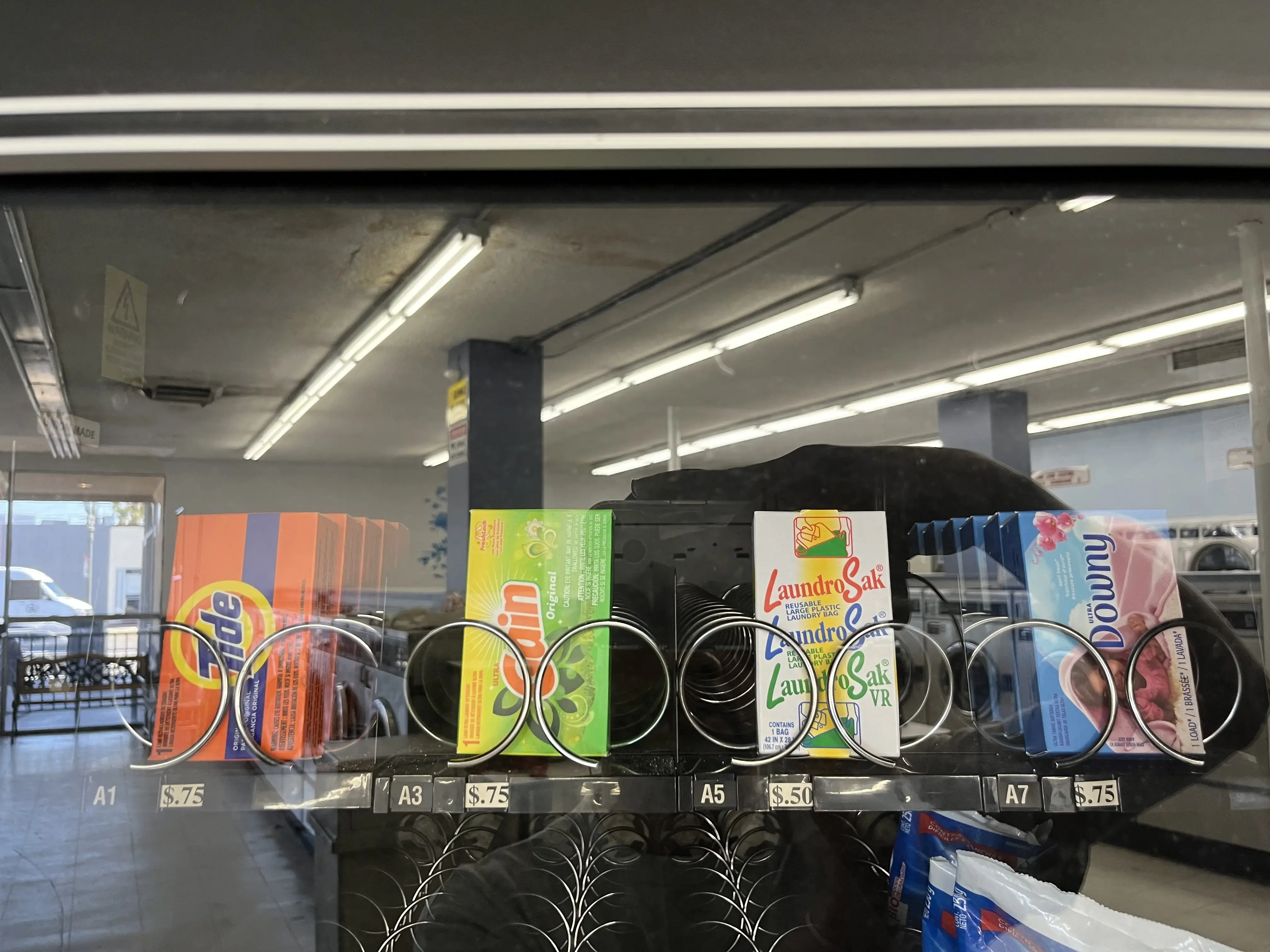 Coin Laundry thumbnail 7