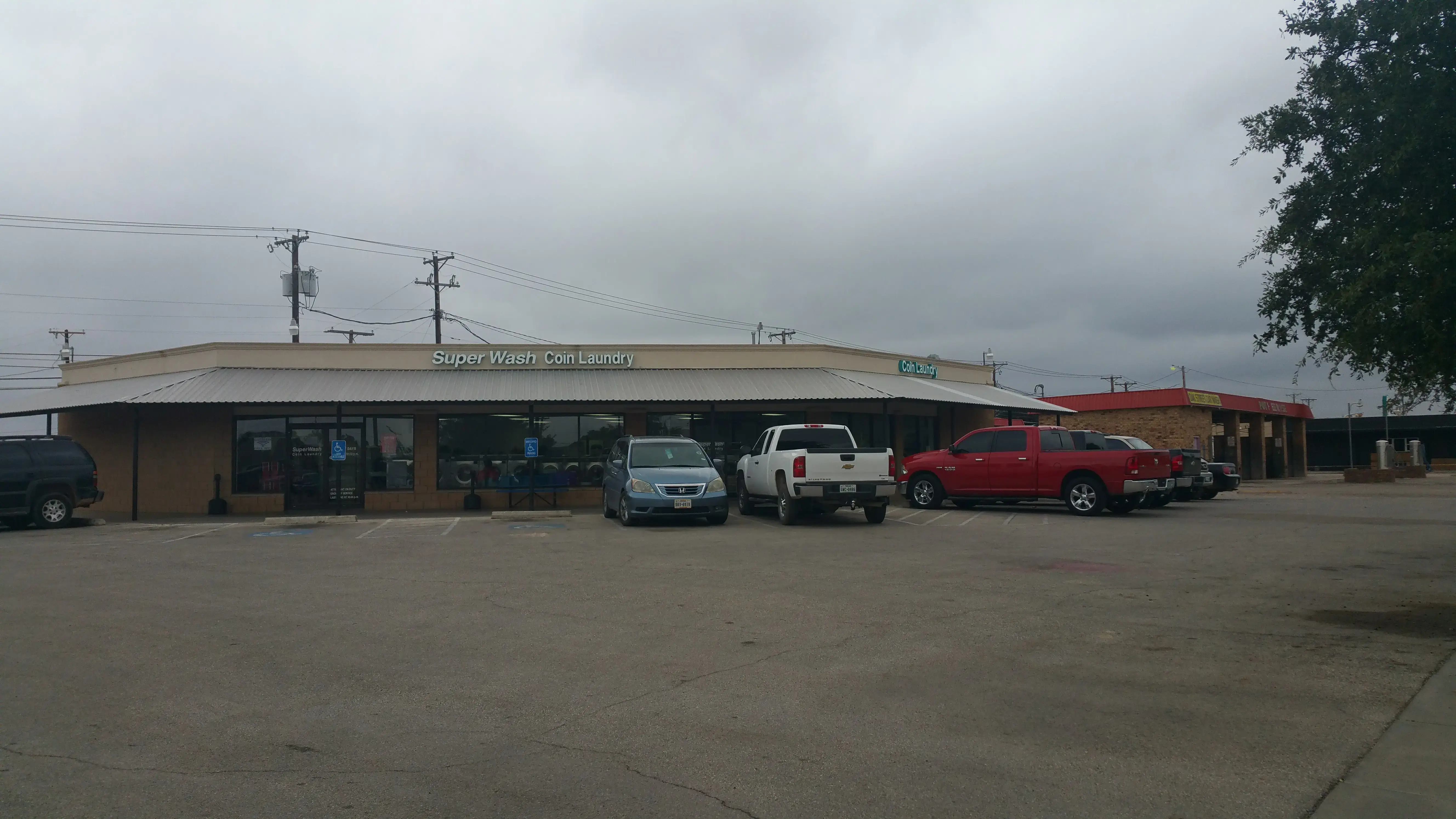 Coin Laundry - Image 10
