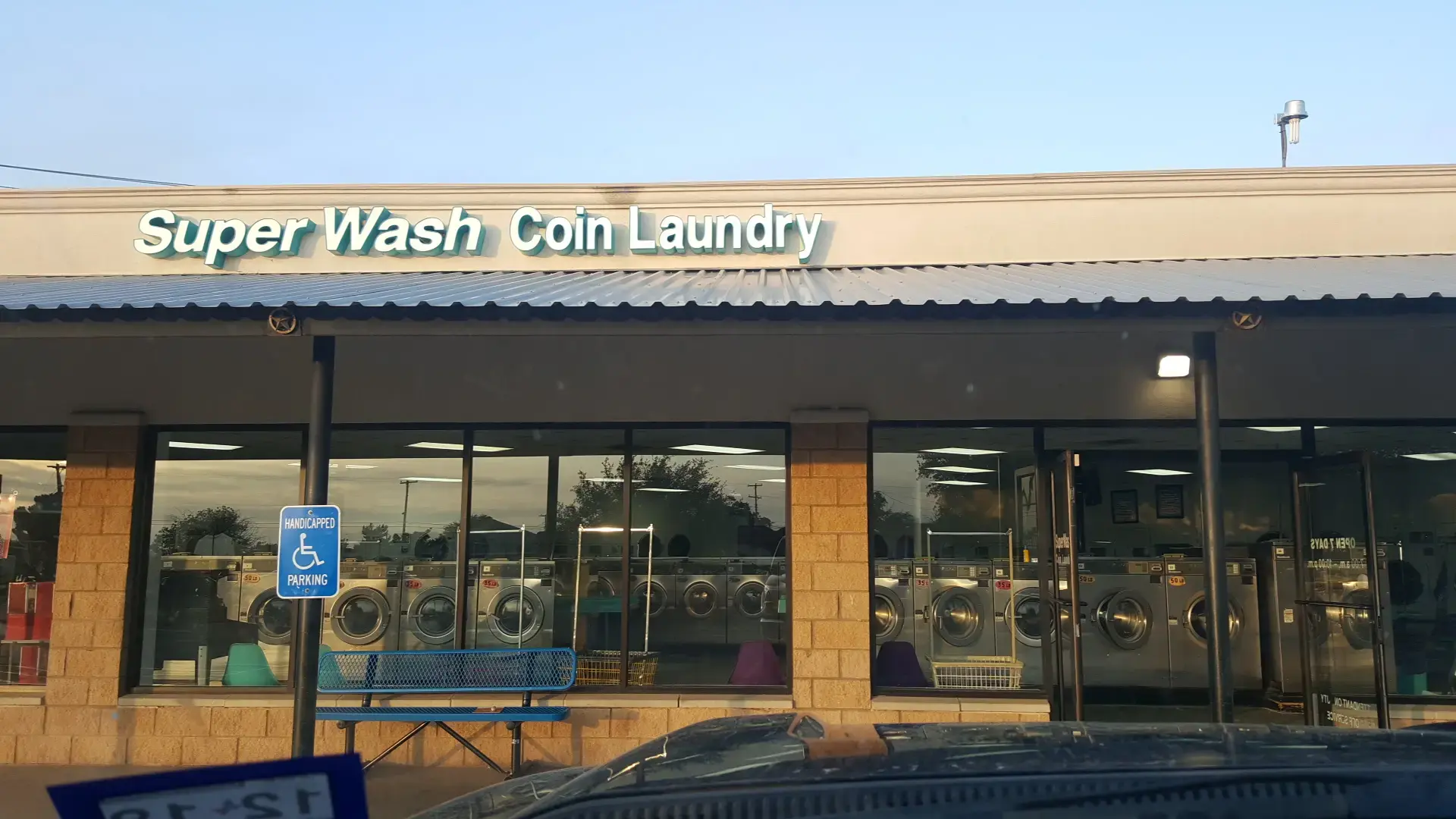 Coin Laundry - Image 2