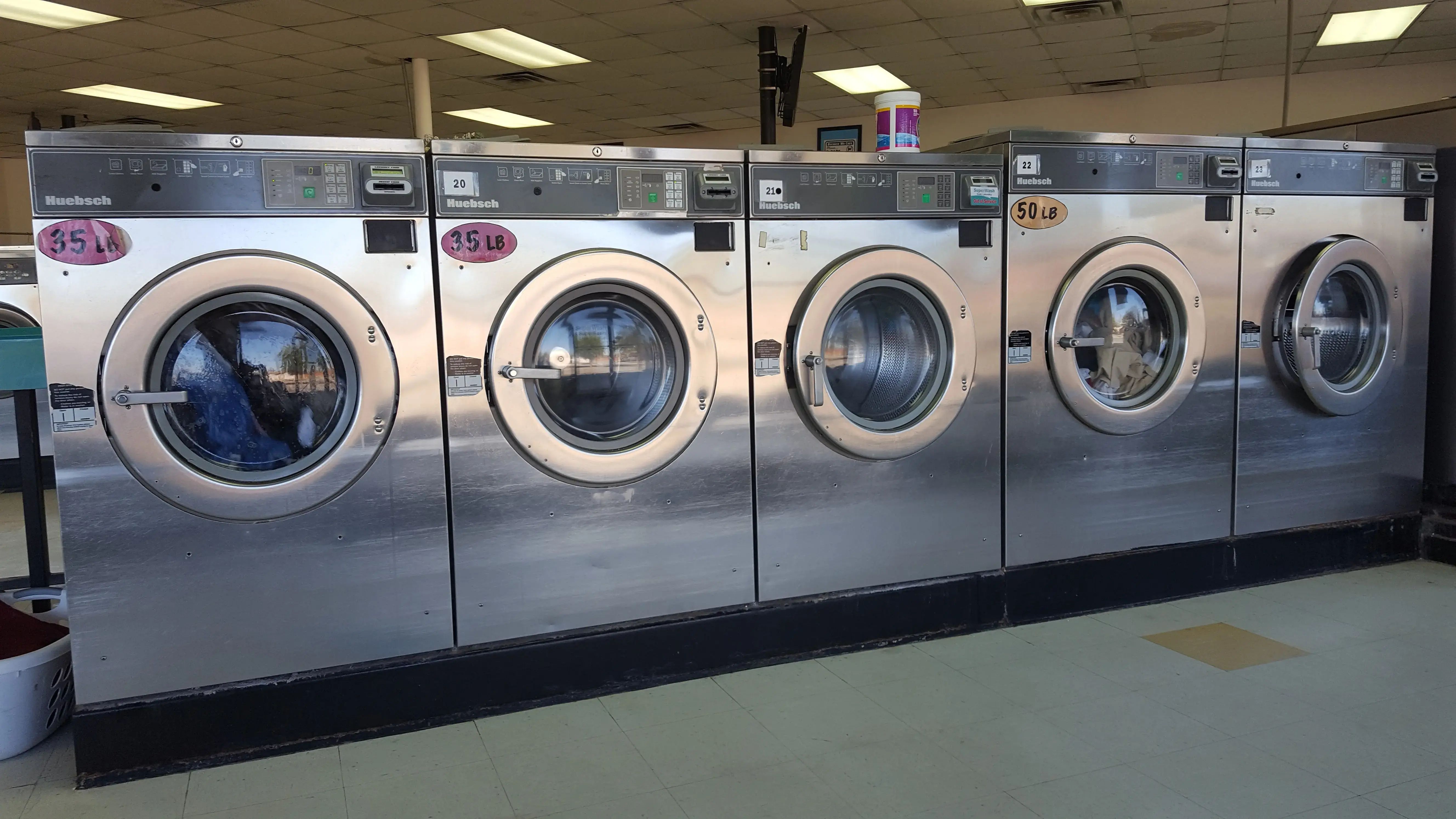 Coin Laundry - Image 11