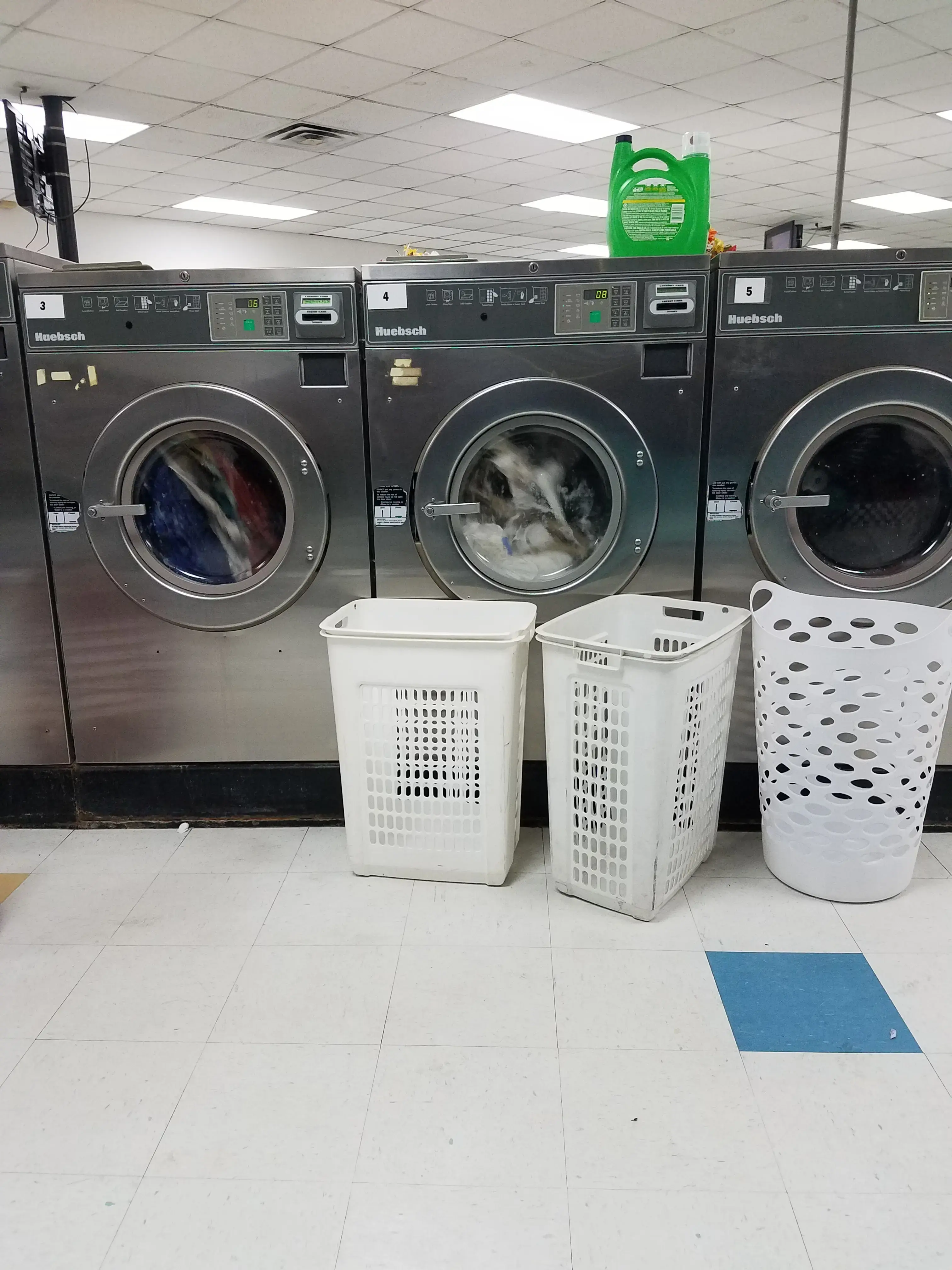 Coin Laundry - Image 8