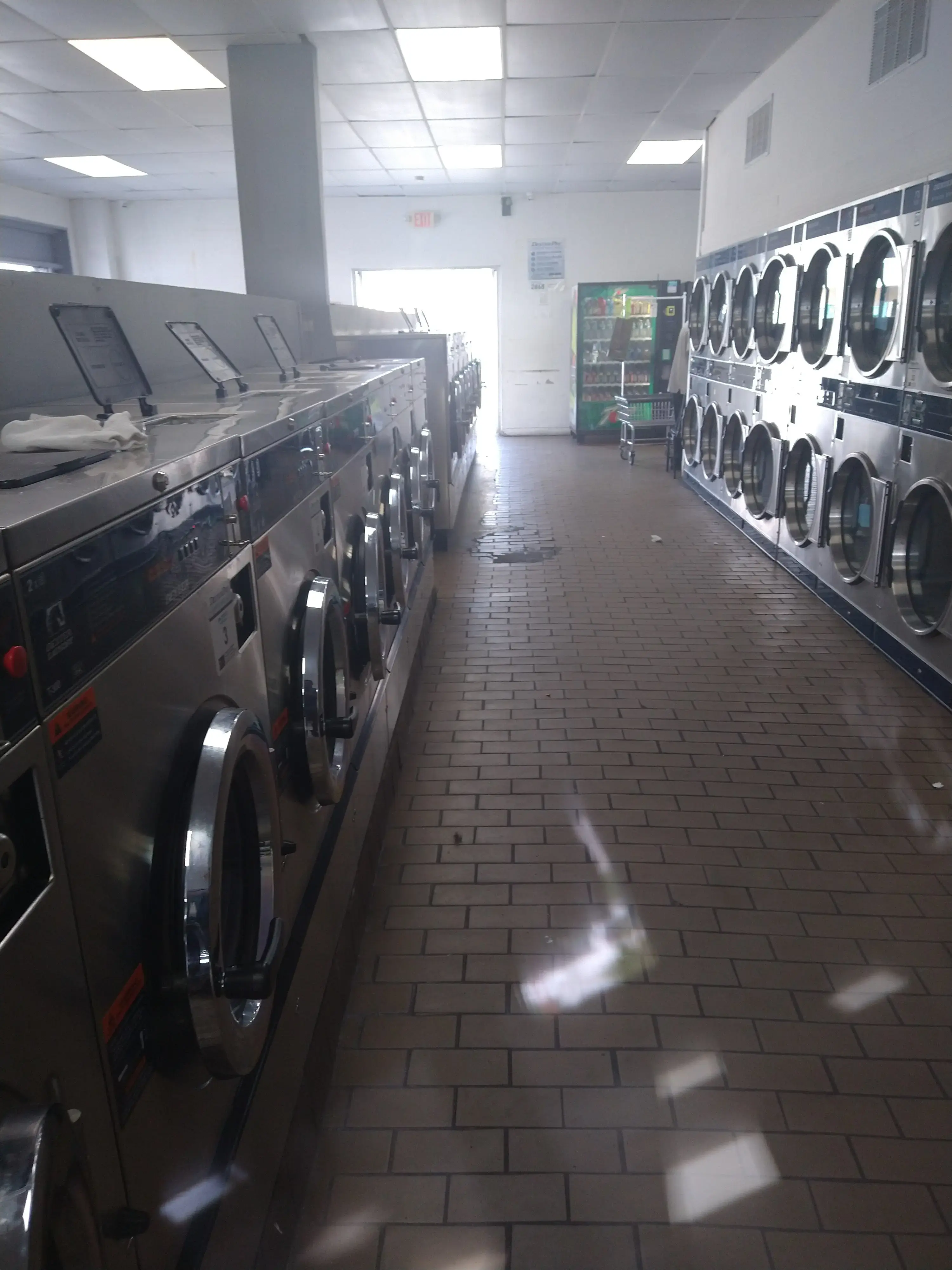 Coin Laundry of America#2 thumbnail 11