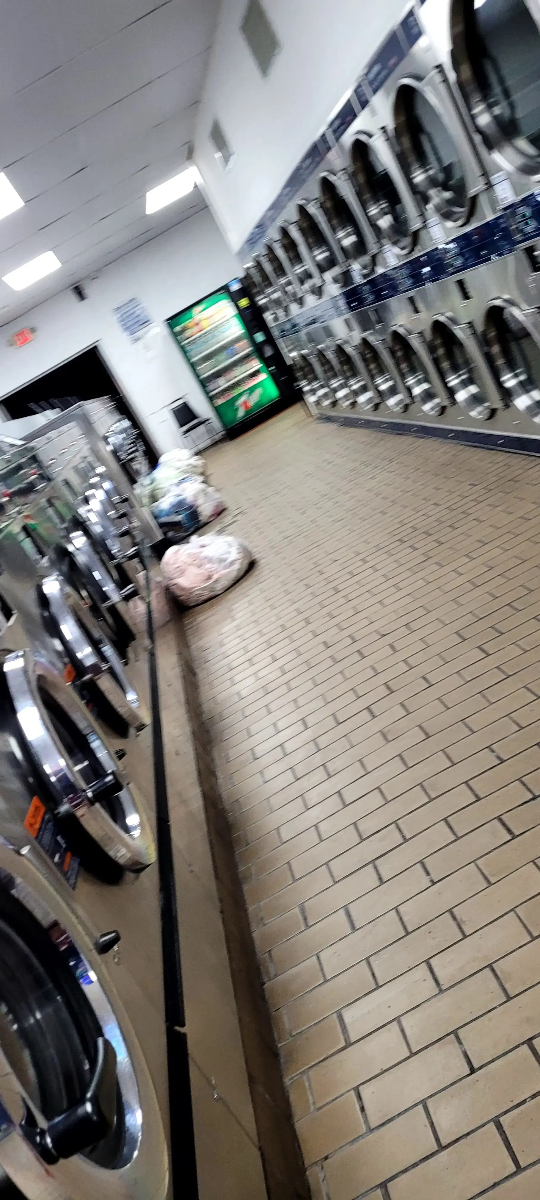 Coin Laundry of America#2 thumbnail 6