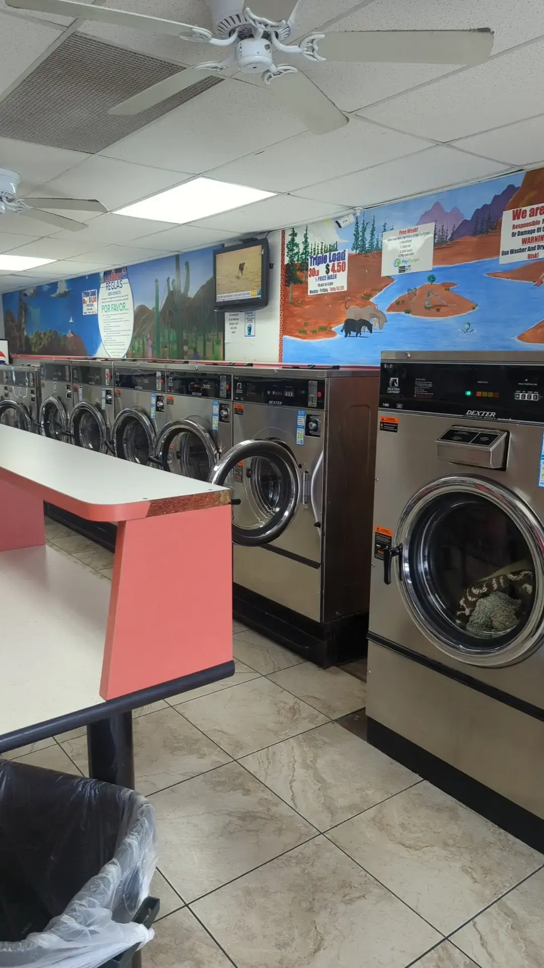Coin laundry on 19th Ave - Image 5
