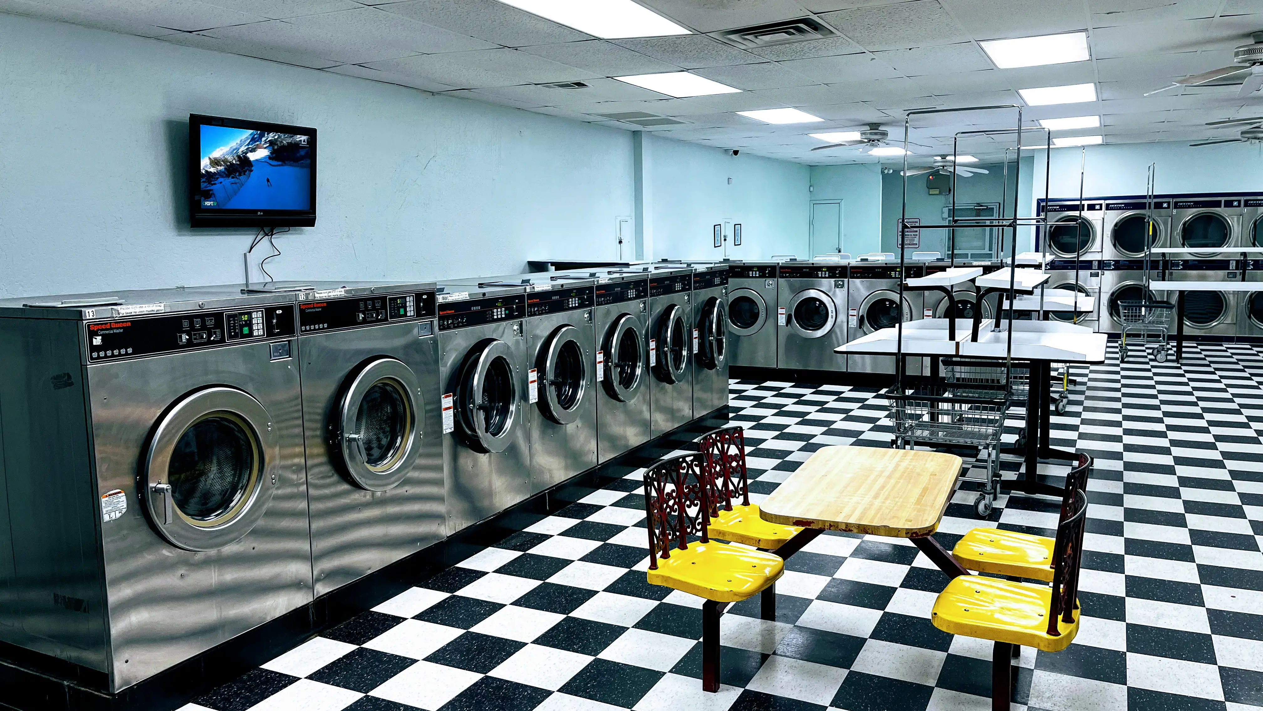 Coin Laundry on 27th location