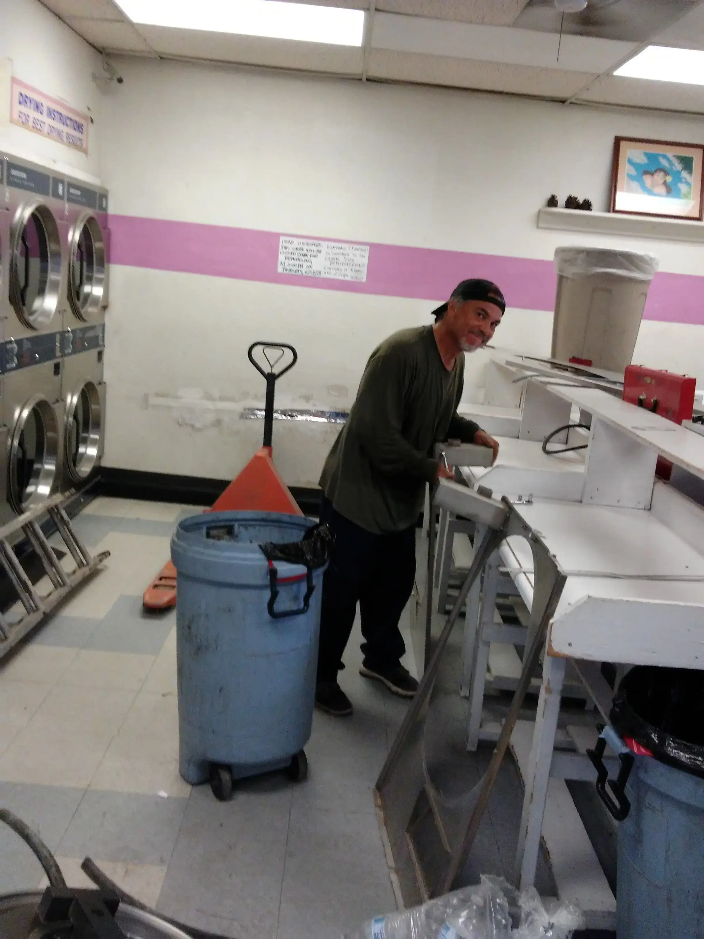 Coin Laundry on 27th - Image 6