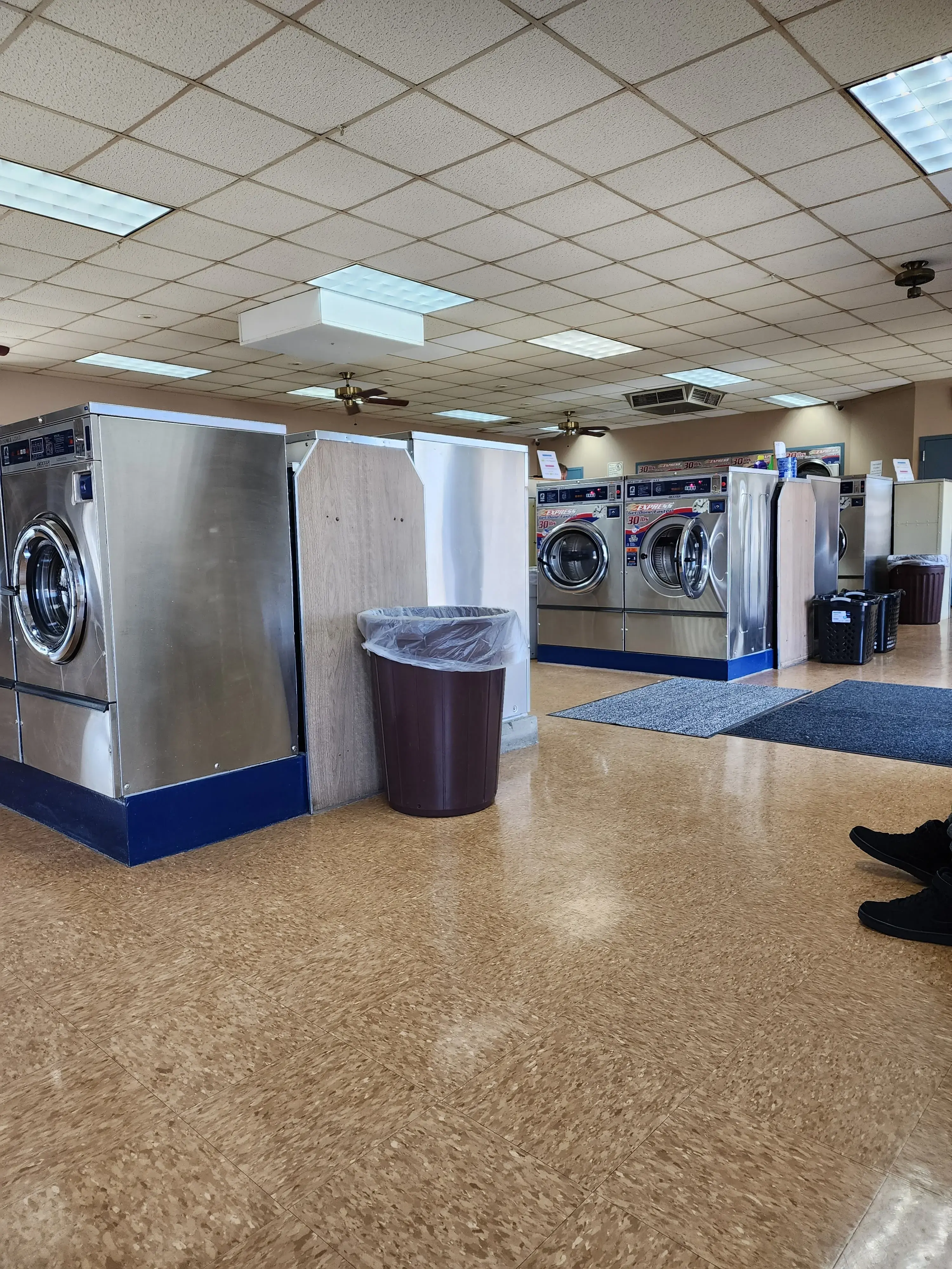 Coin Laundry thumbnail 1