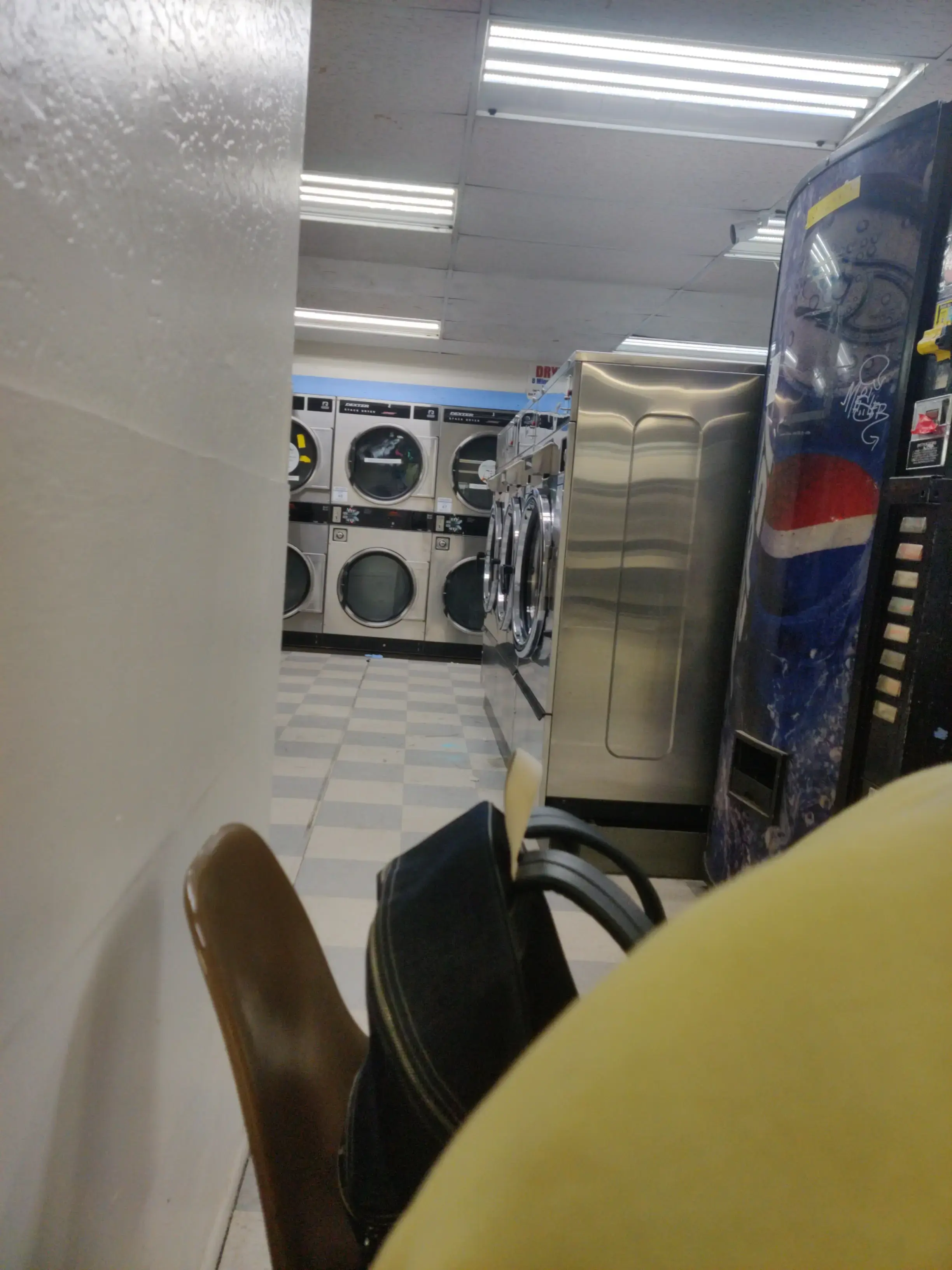 Coin Laundry thumbnail 6