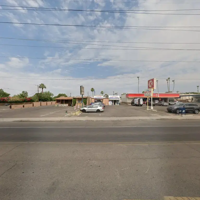 Coin Laundry - Image 10