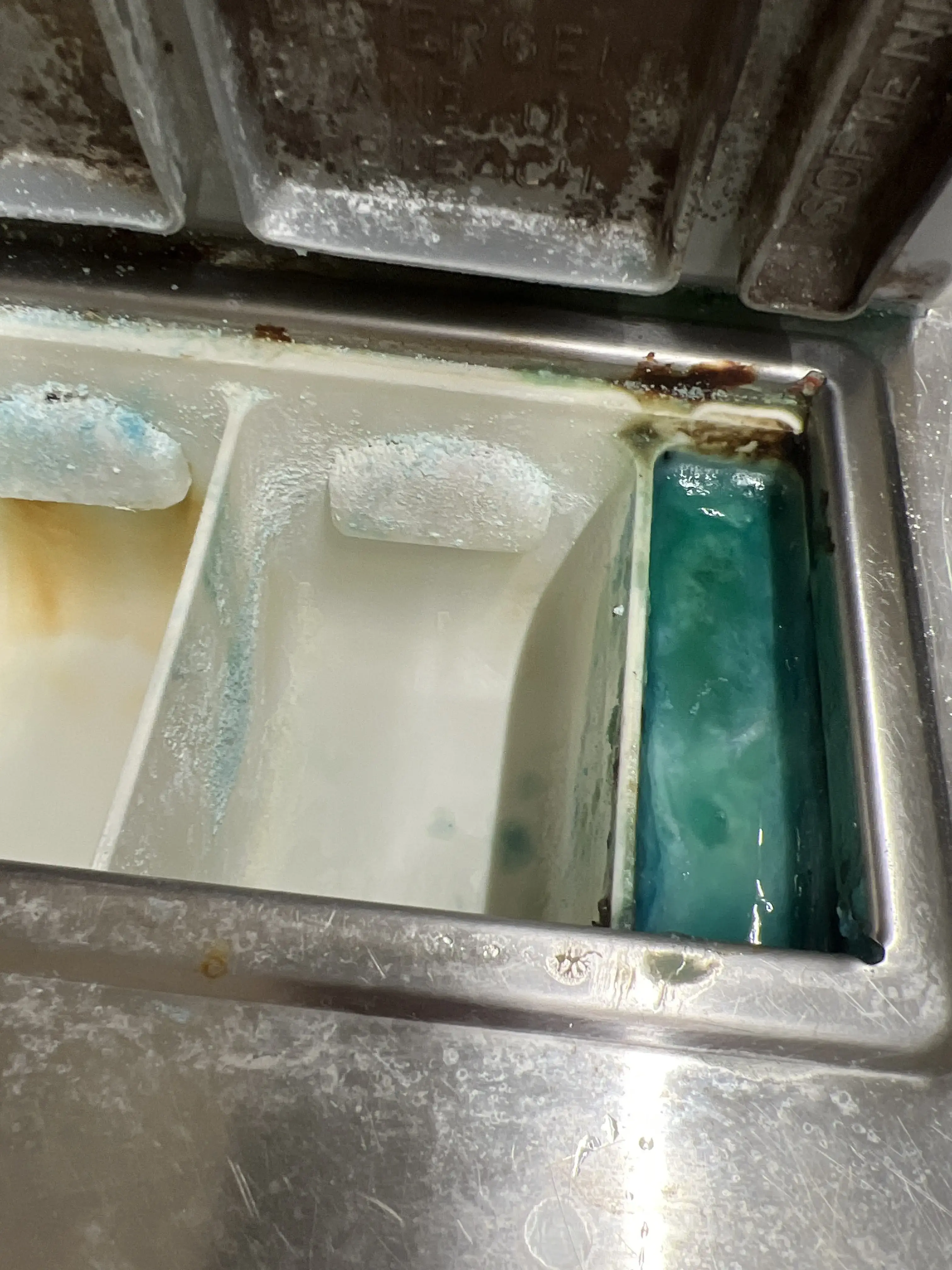 Coin laundry plaza - Image 4