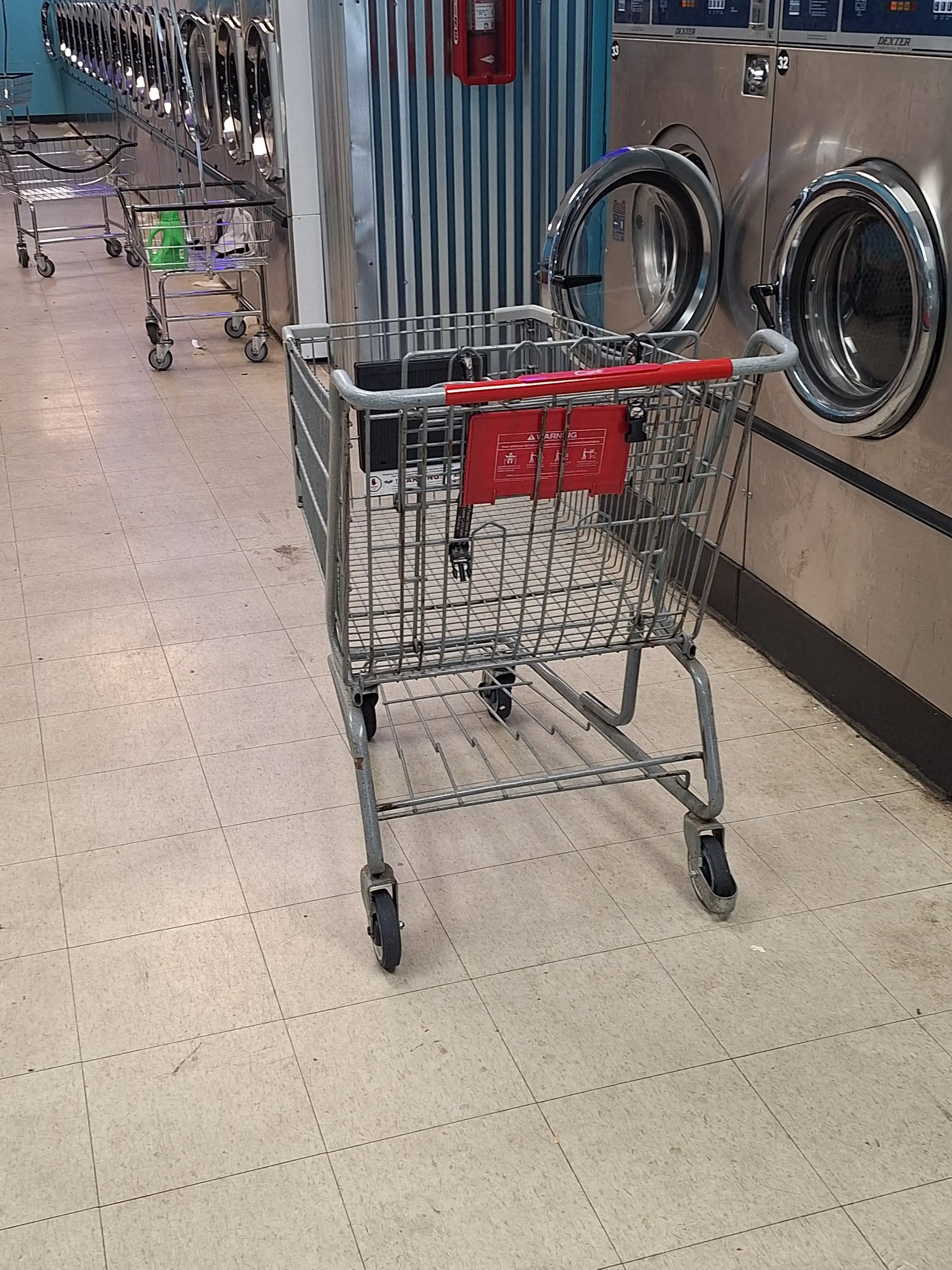 Coin Laundry - Image 1