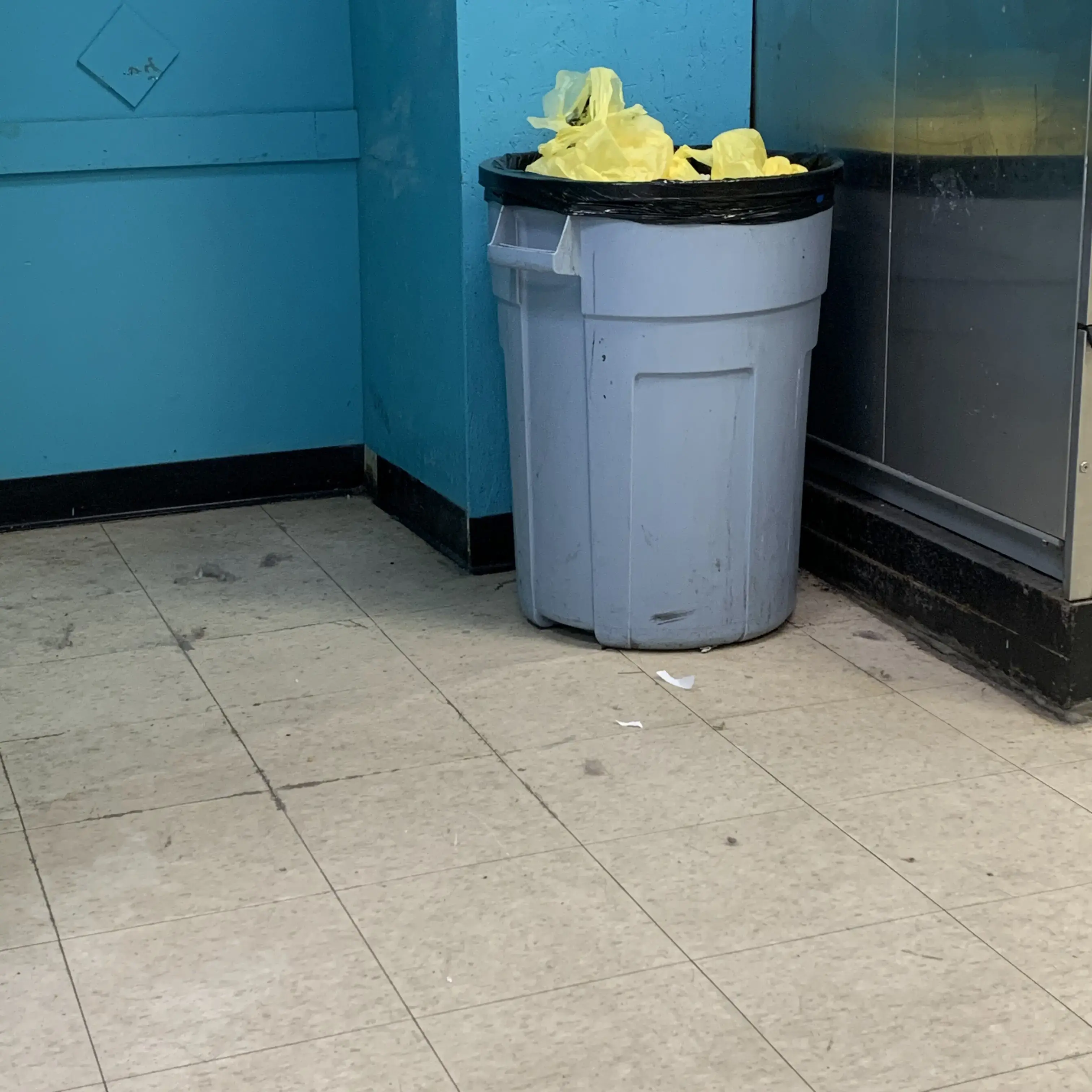 Coin Laundry - Image 6