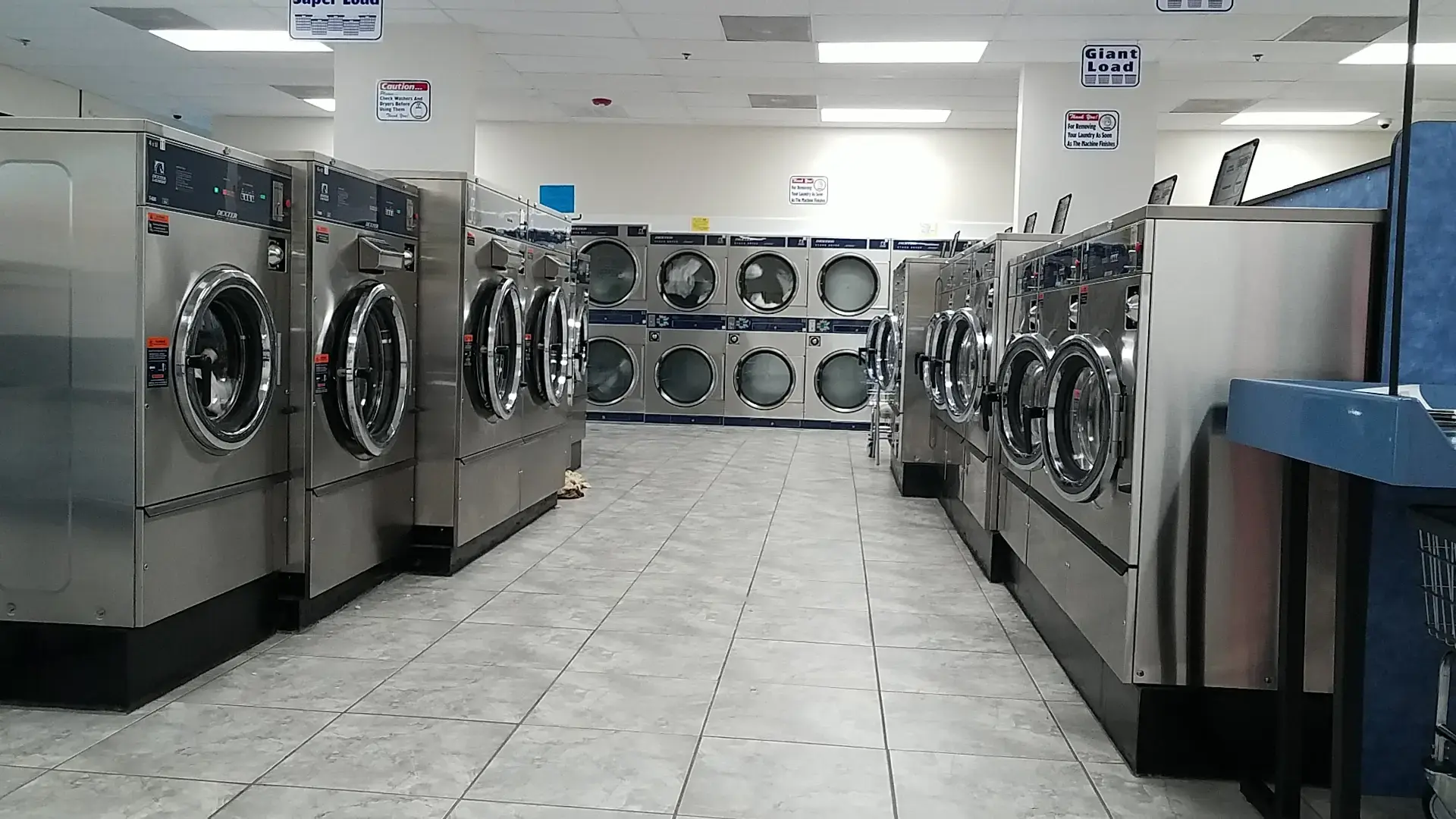 Coin Laundry Supersuds - Image 14