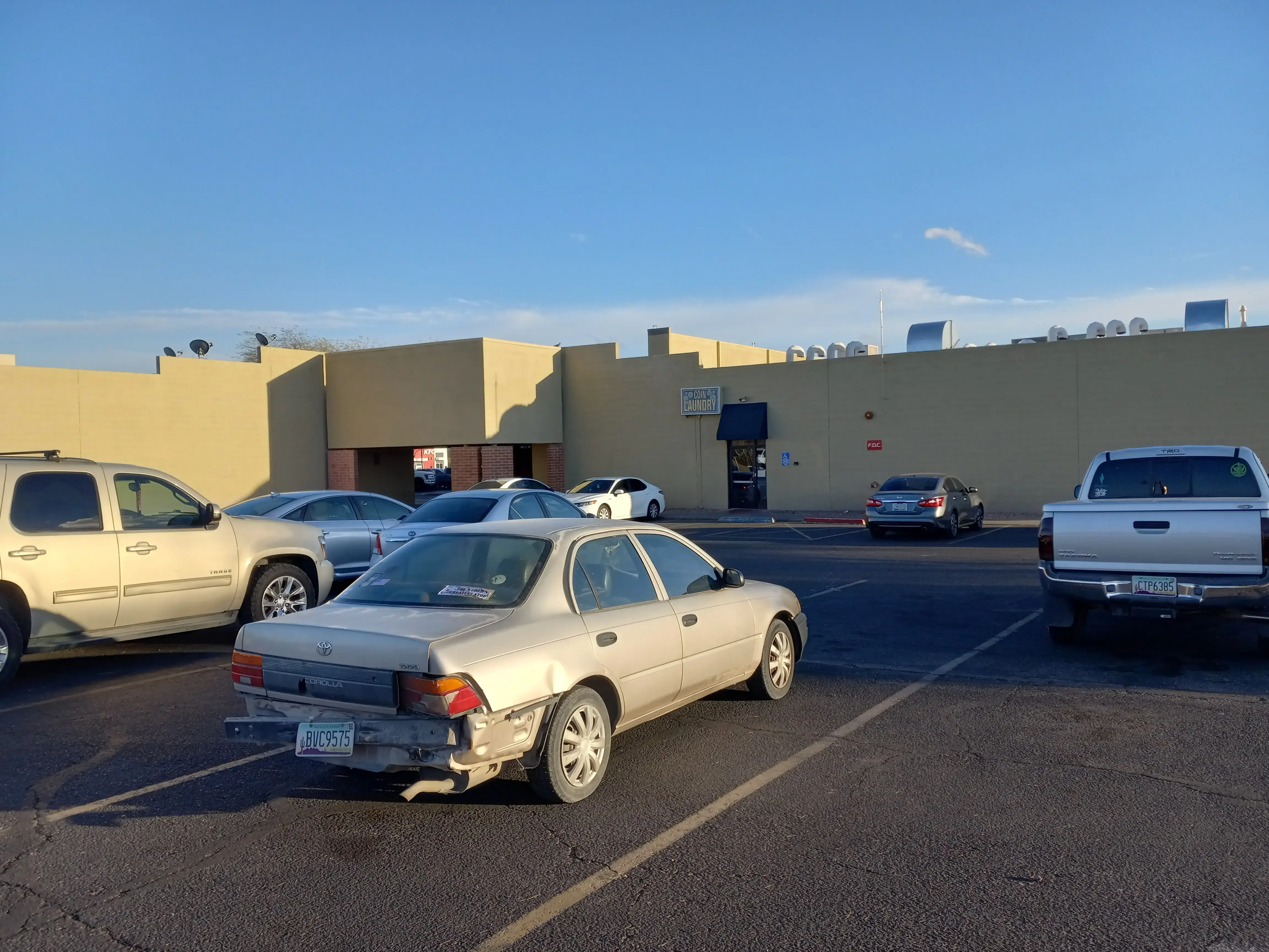 Coin Laundry - Image 14