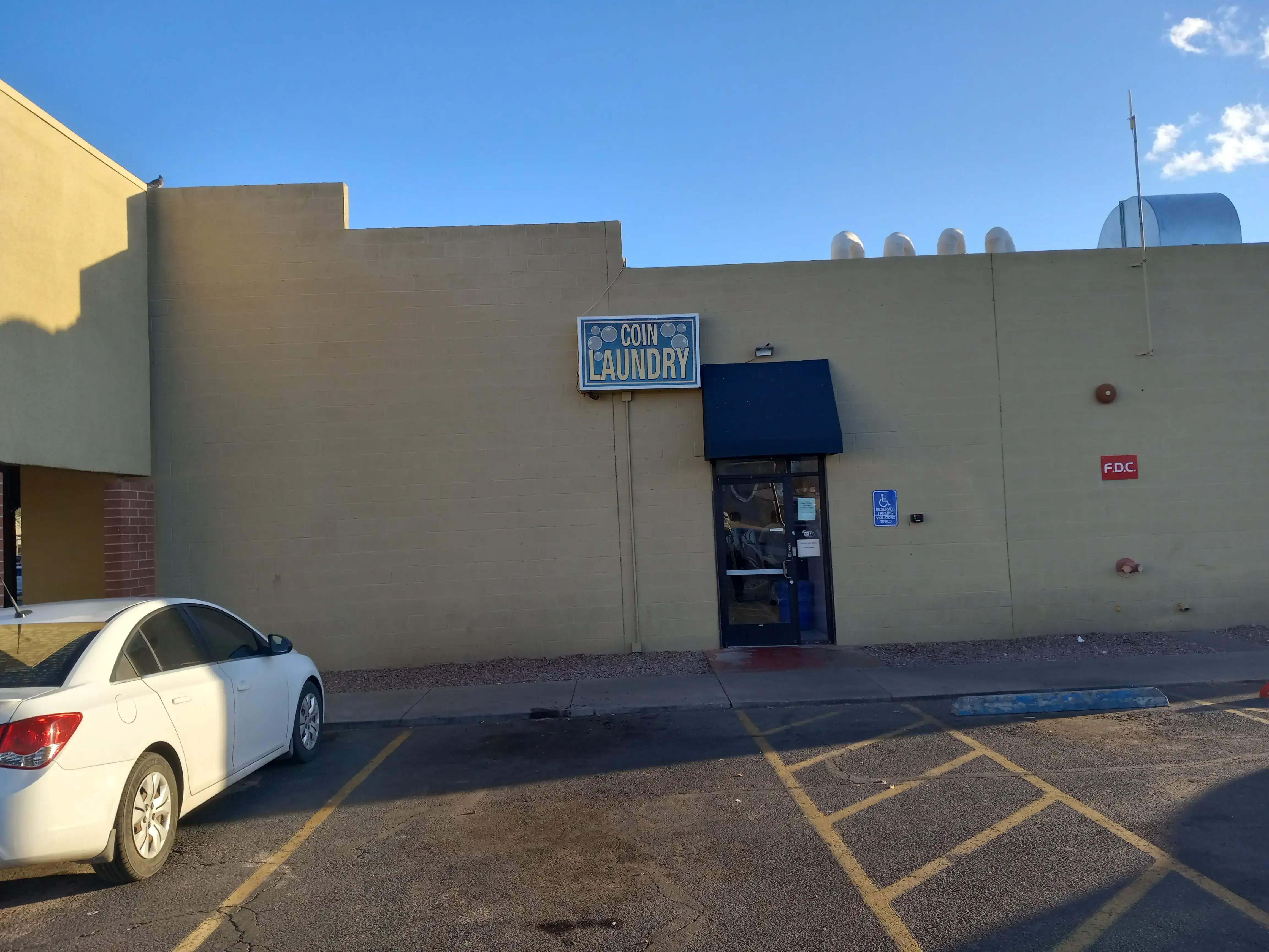 Coin Laundry - Image 17