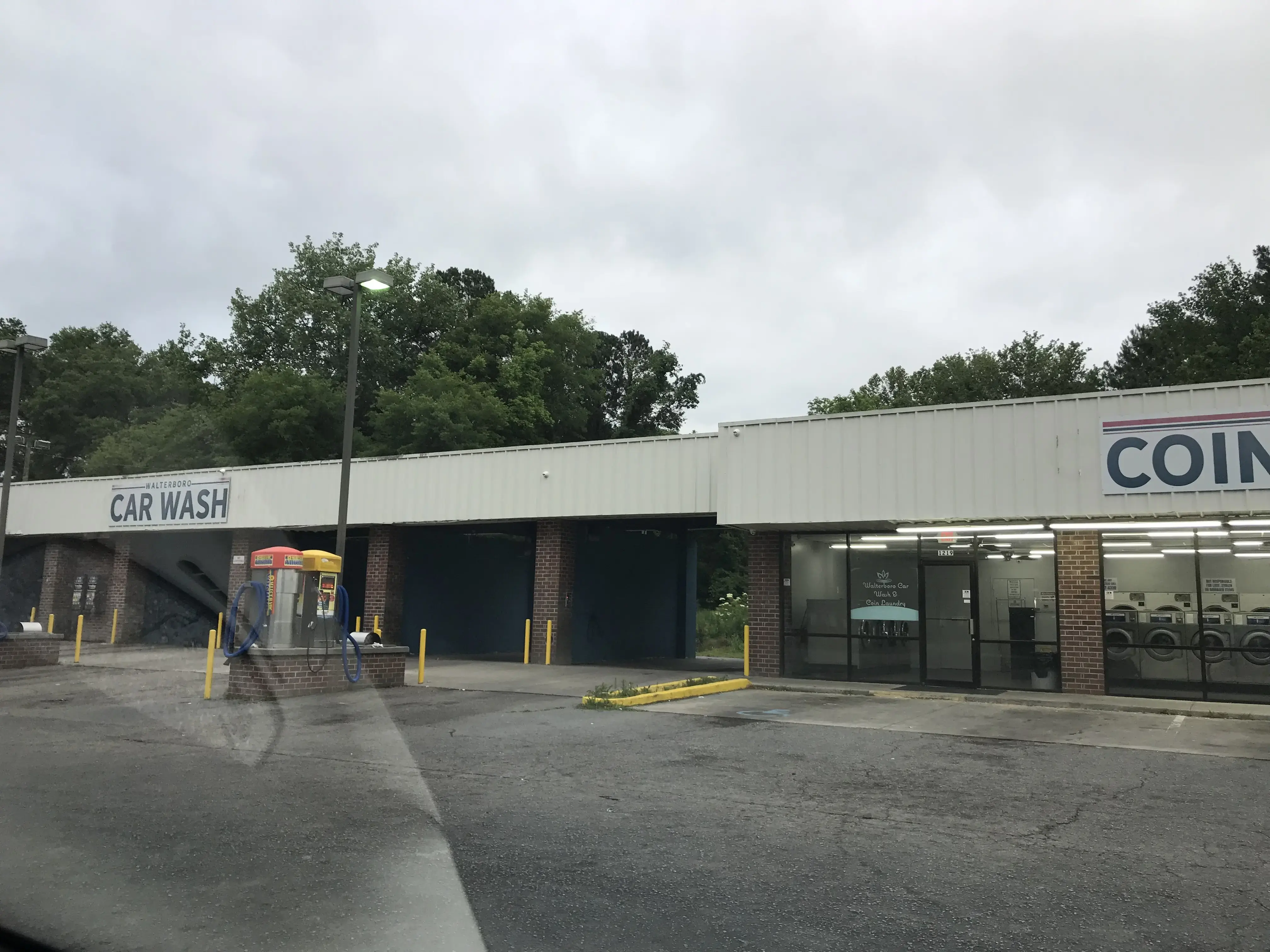 Coin Laundry - Image 1