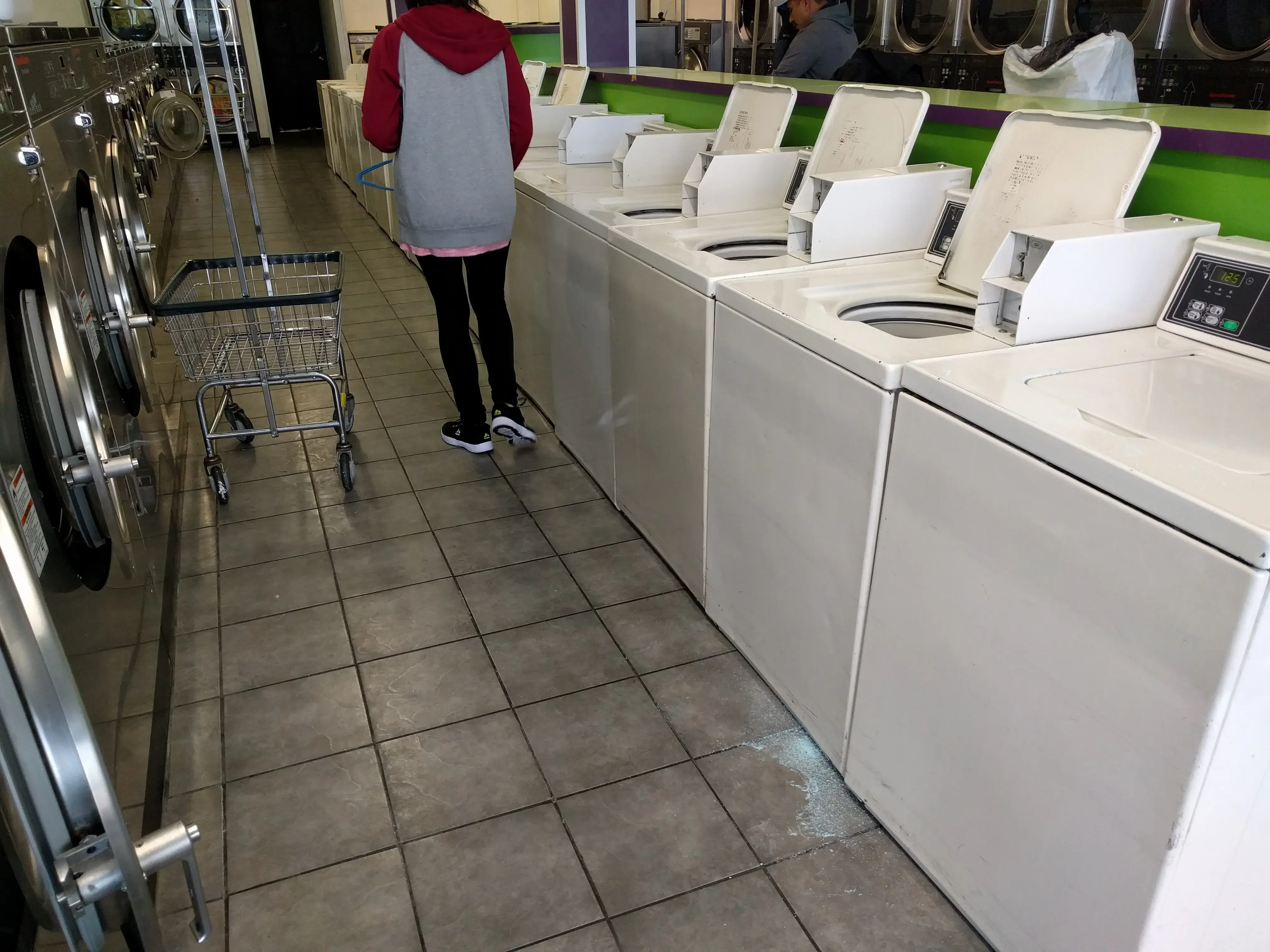 Coin Laundry thumbnail 8