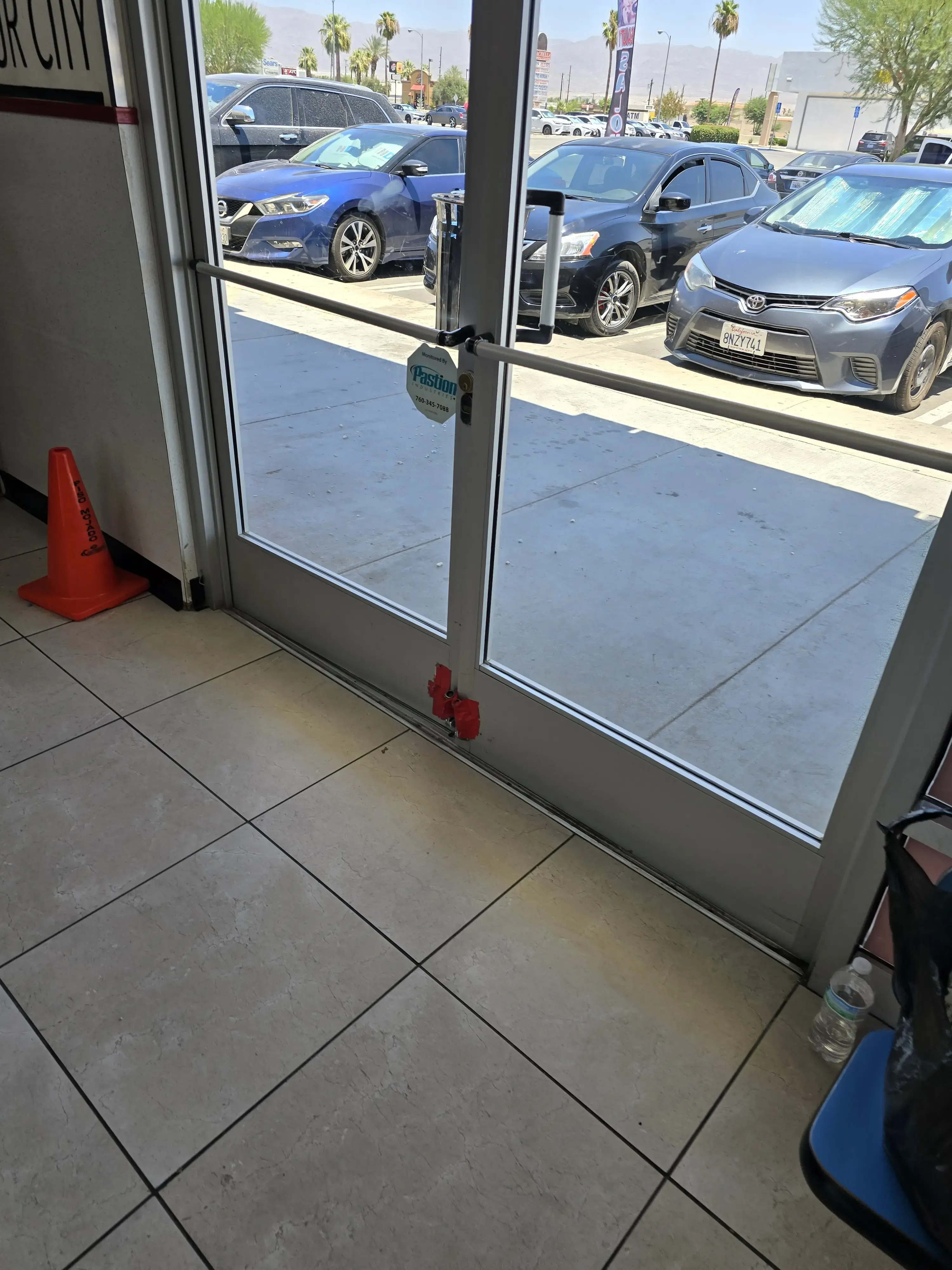 COIN Less LAUNDRY - Image 17