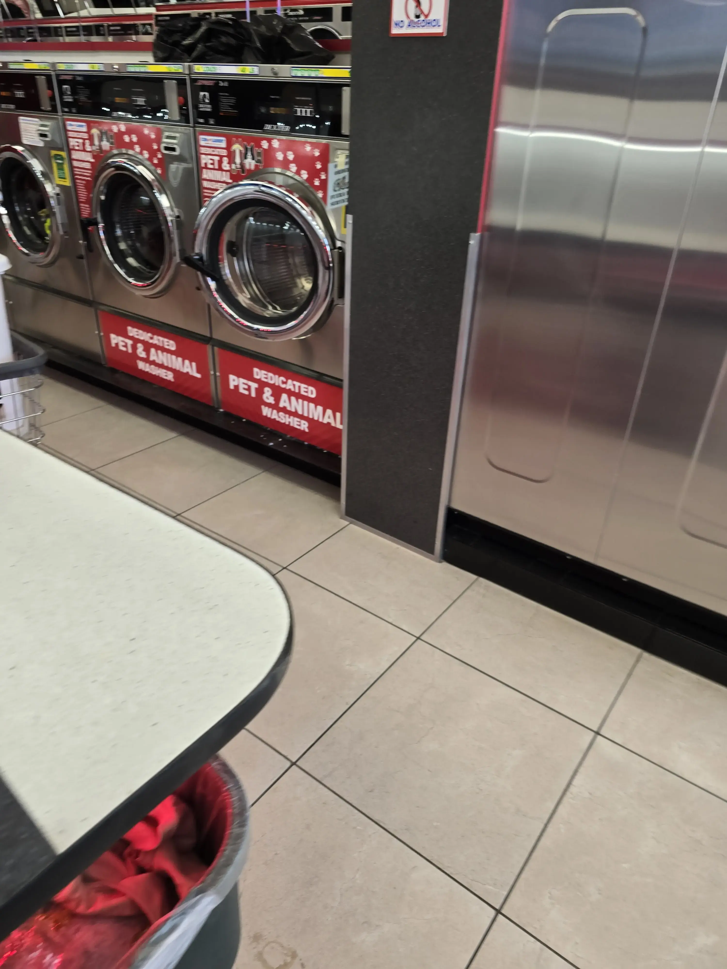 COIN Less LAUNDRY - Image 1