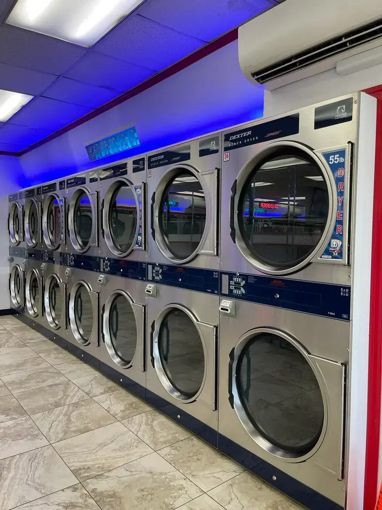 COIN Less LAUNDRY - Image 2
