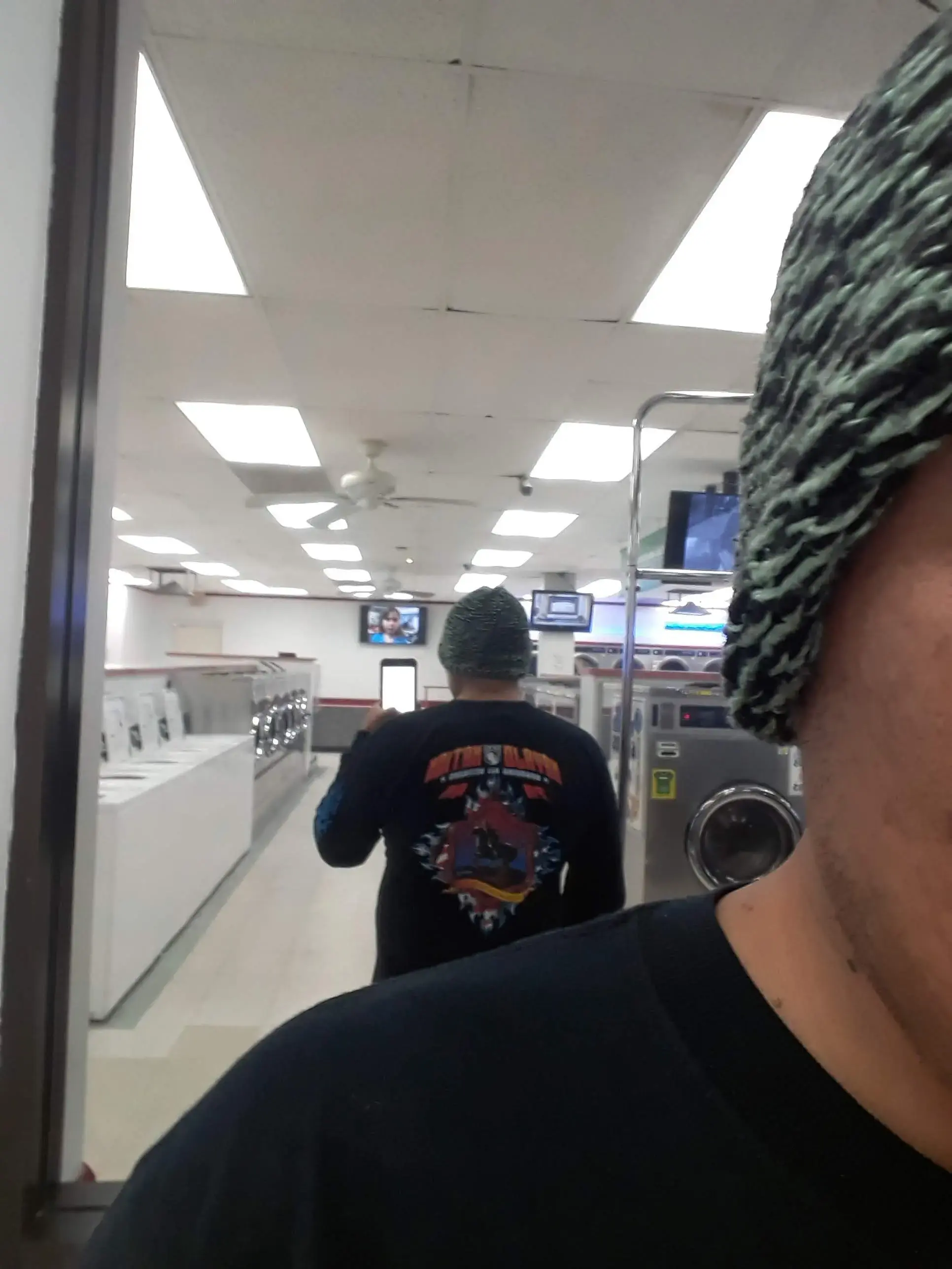 COIN Less LAUNDRY thumbnail 16