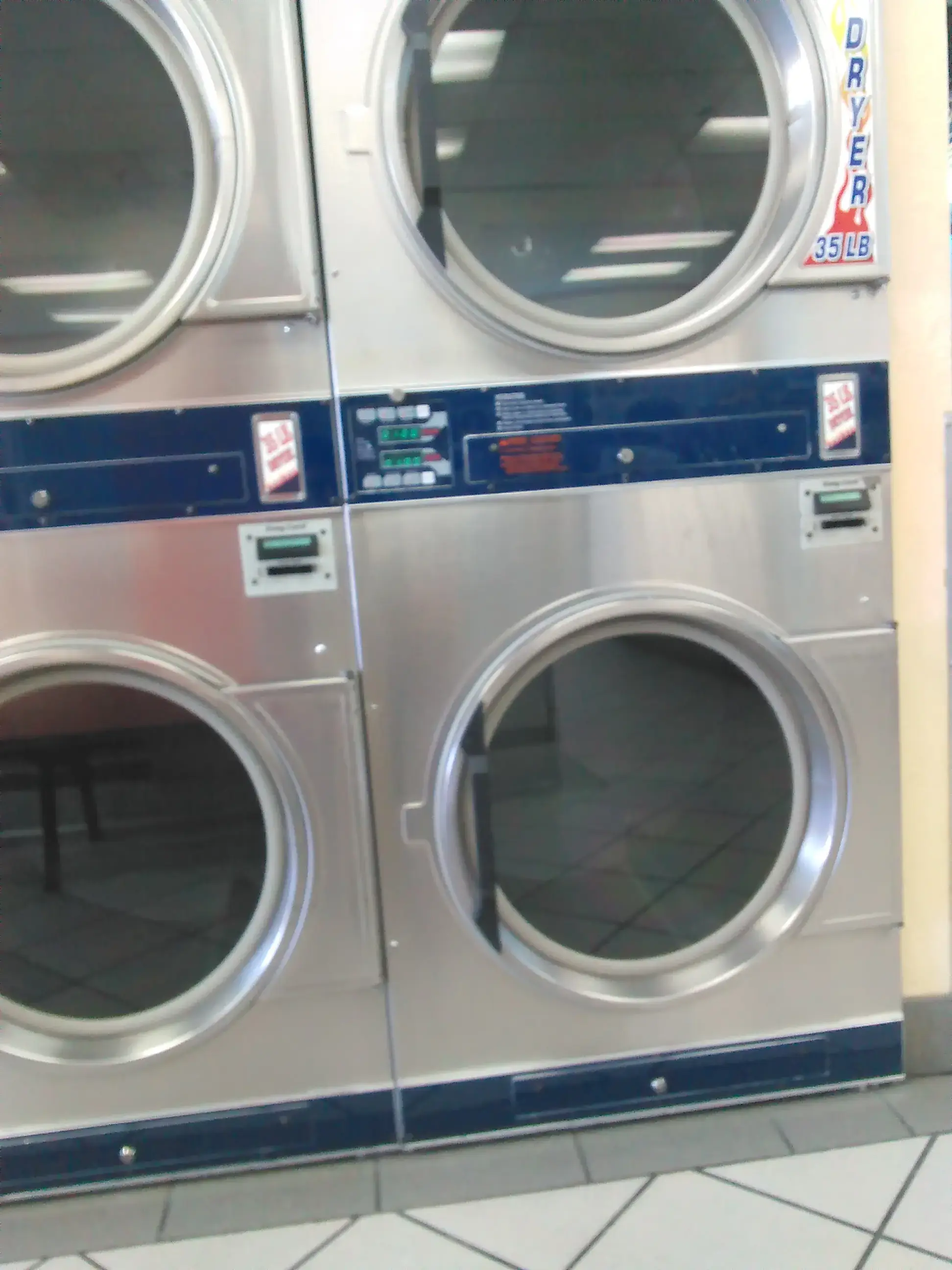 COIN Less LAUNDRY thumbnail 17