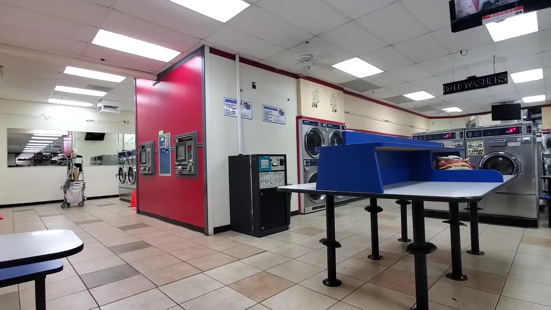 COIN Less LAUNDRY - Image 2