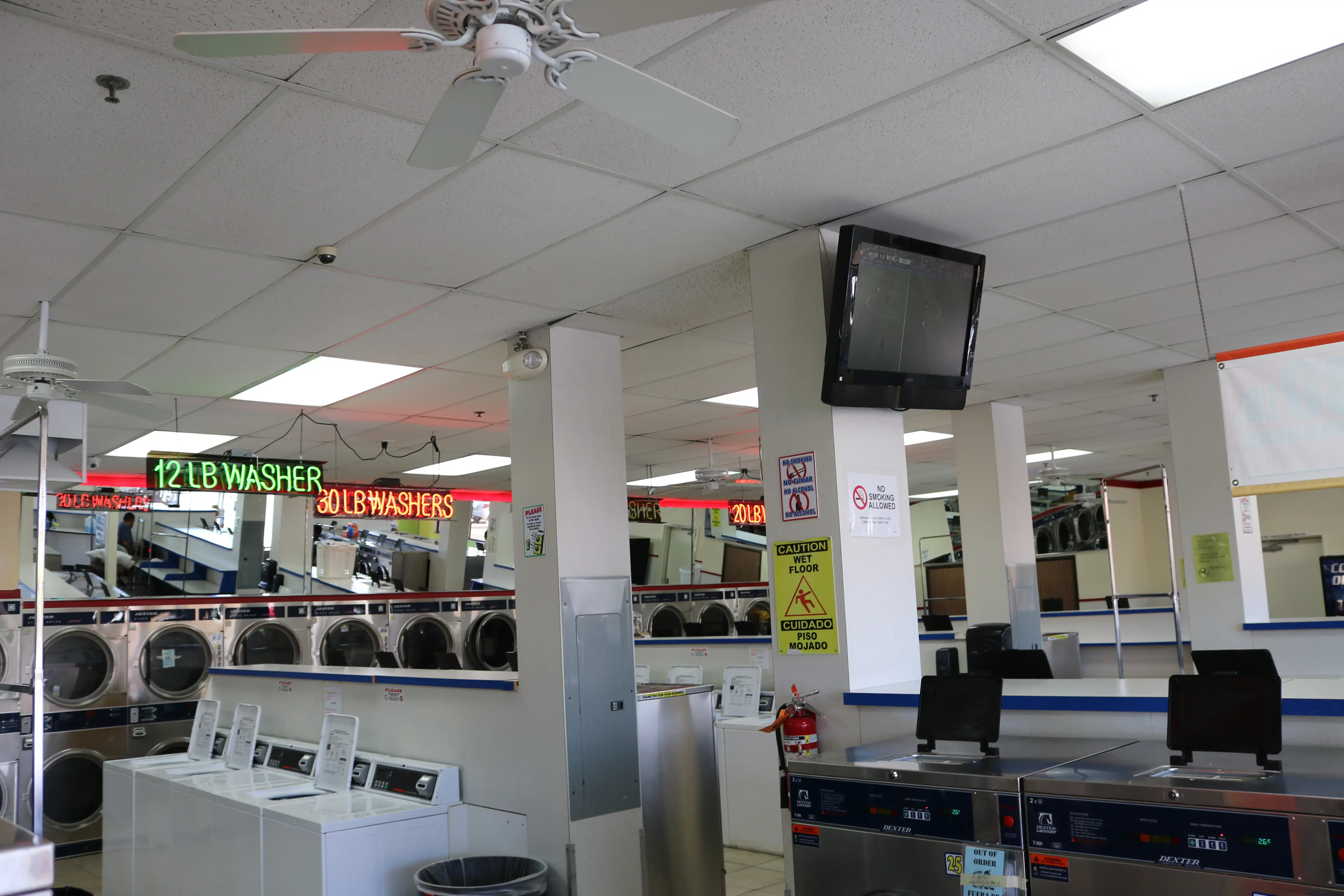COIN Less LAUNDRY - Image 6