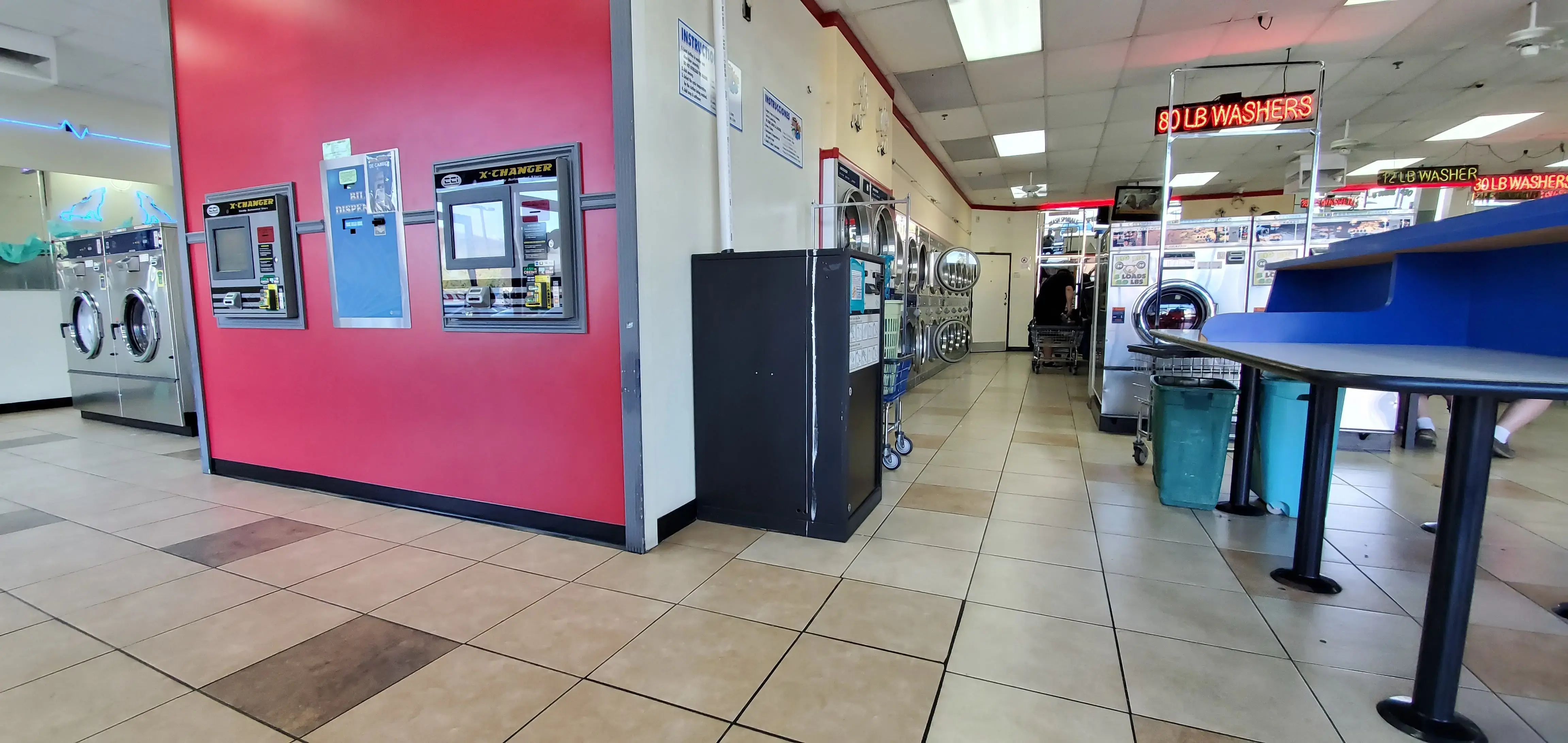 COIN Less LAUNDRY - Image 10