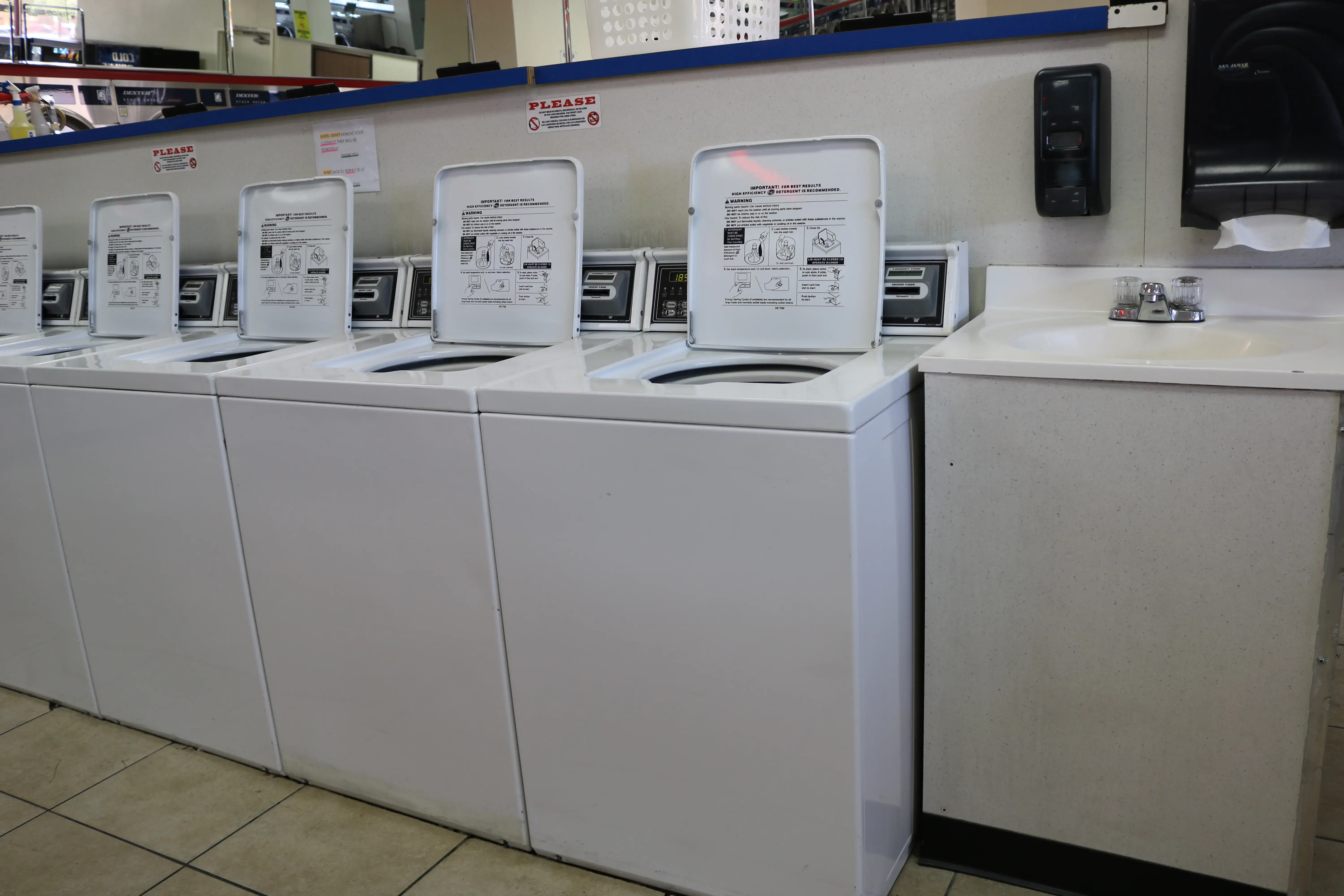COIN Less LAUNDRY - Image 13
