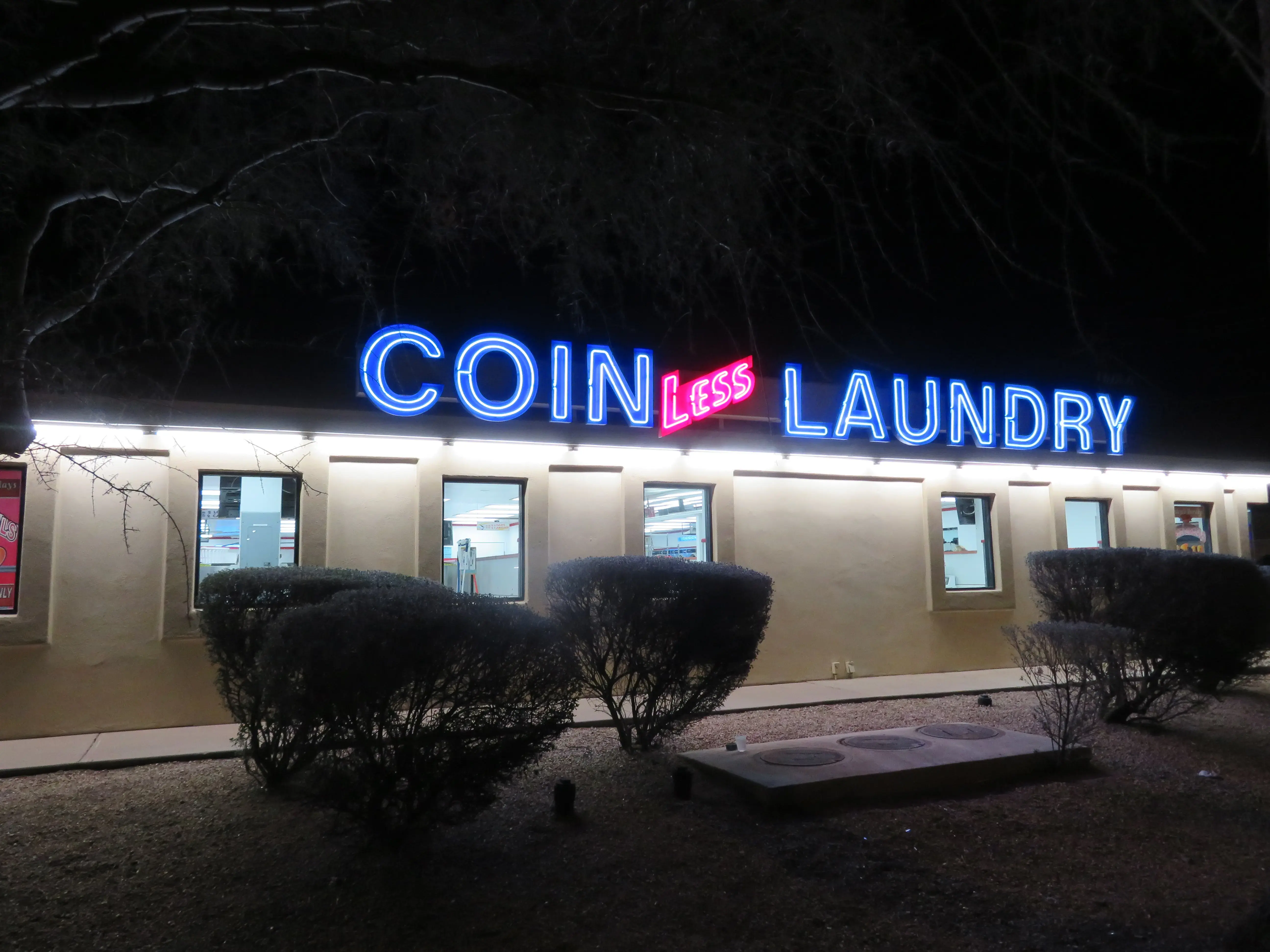 COIN Less LAUNDRY thumbnail 2