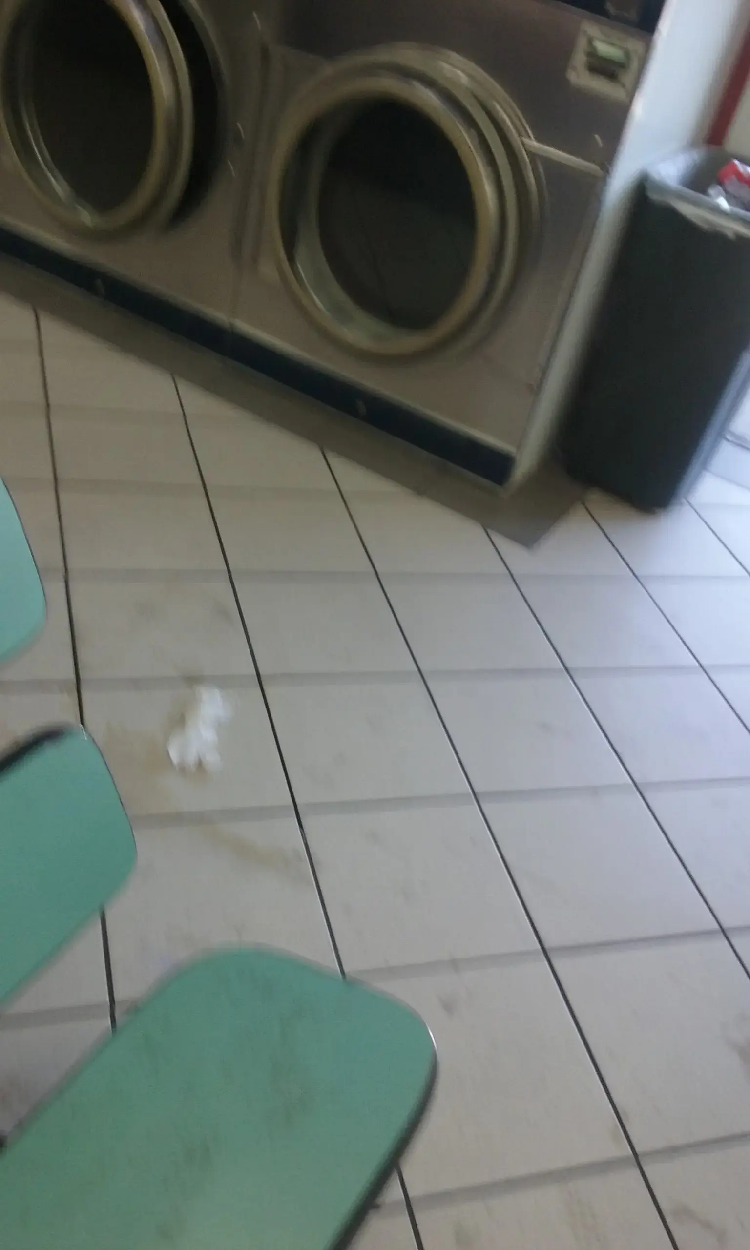 COIN Less LAUNDRY - Image 15