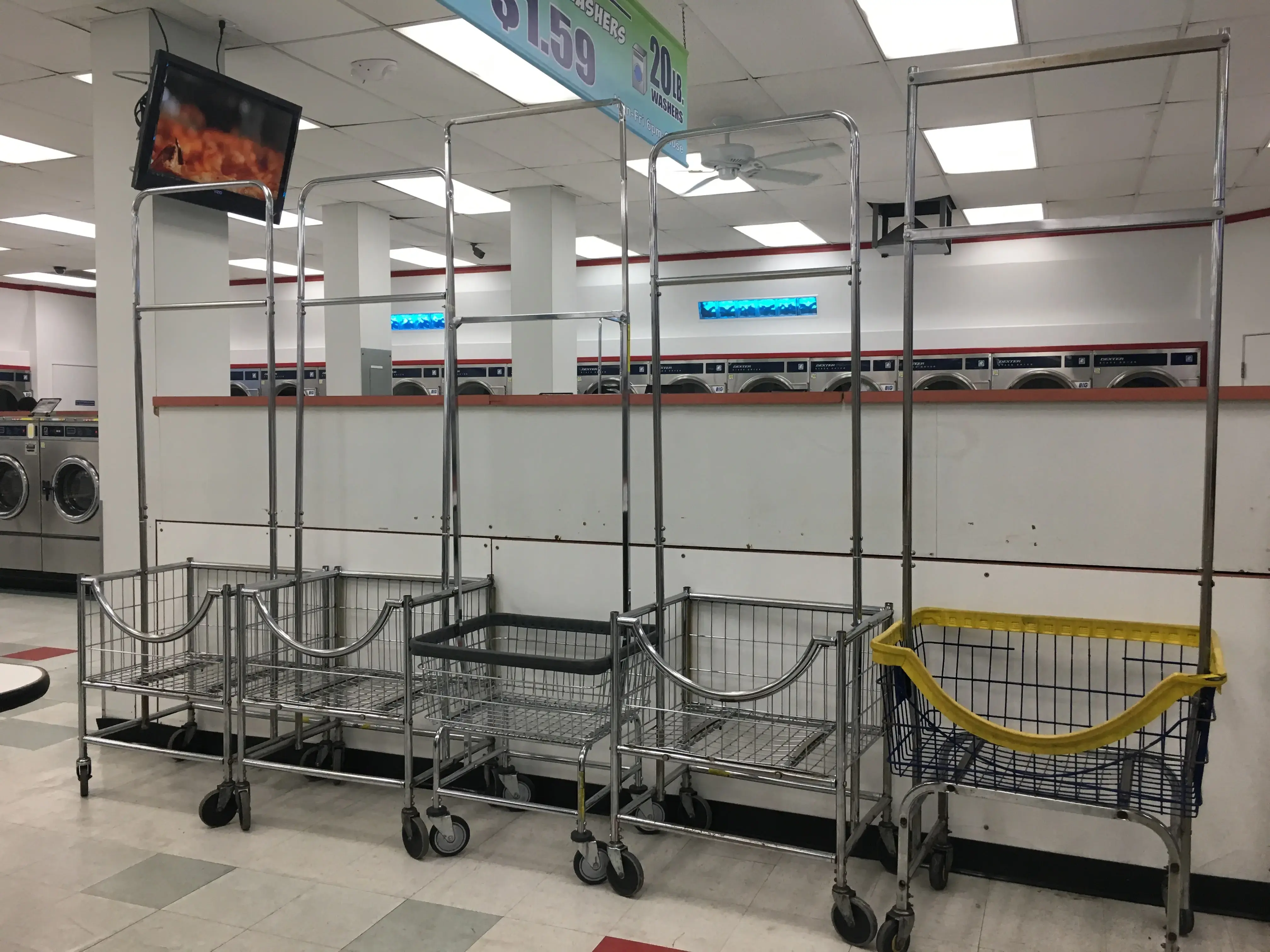 COIN Less LAUNDRY - Image 13