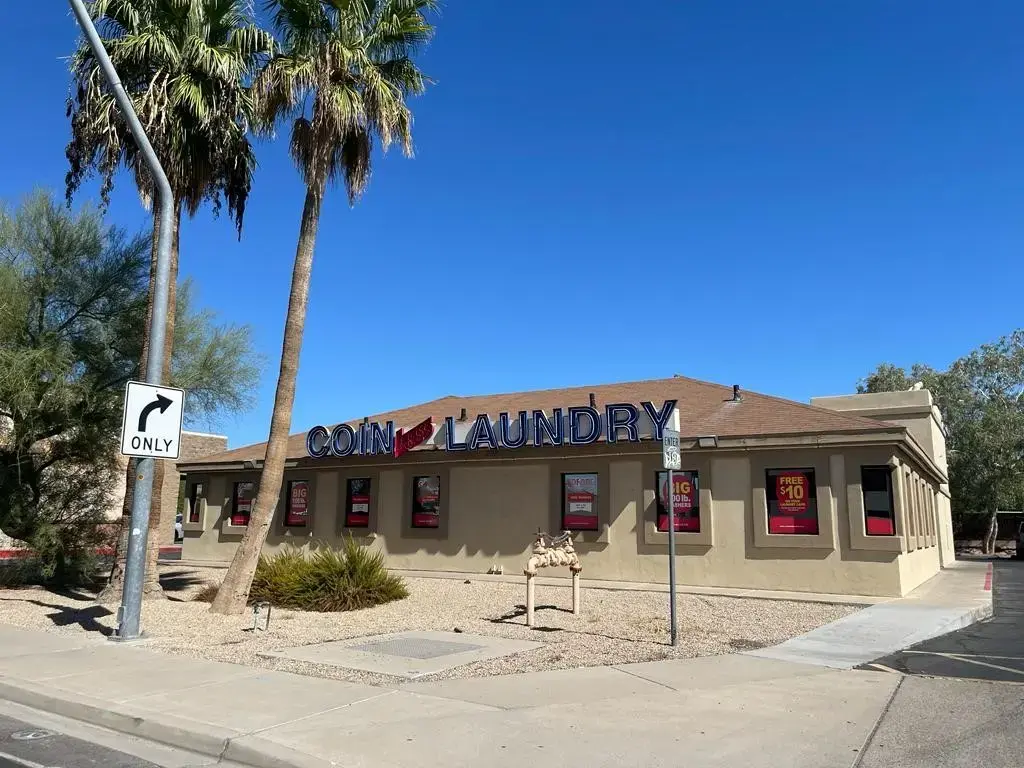 COIN Less LAUNDRY thumbnail 4
